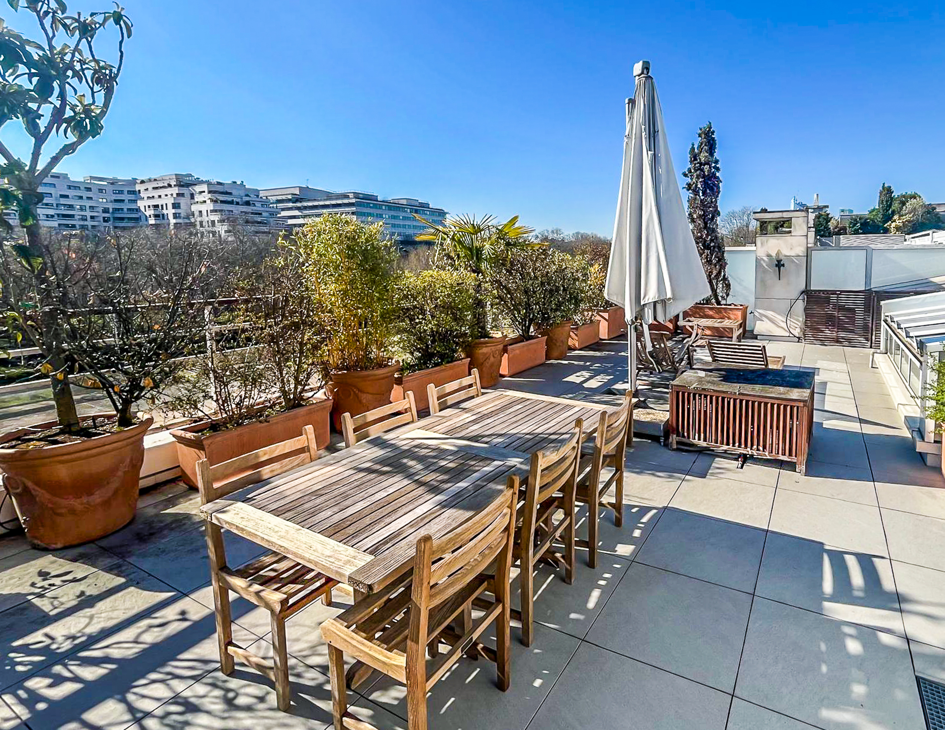 French property for sale in Levallois-Perret, Hauts-de-Seine - €5,940,000 - photo 