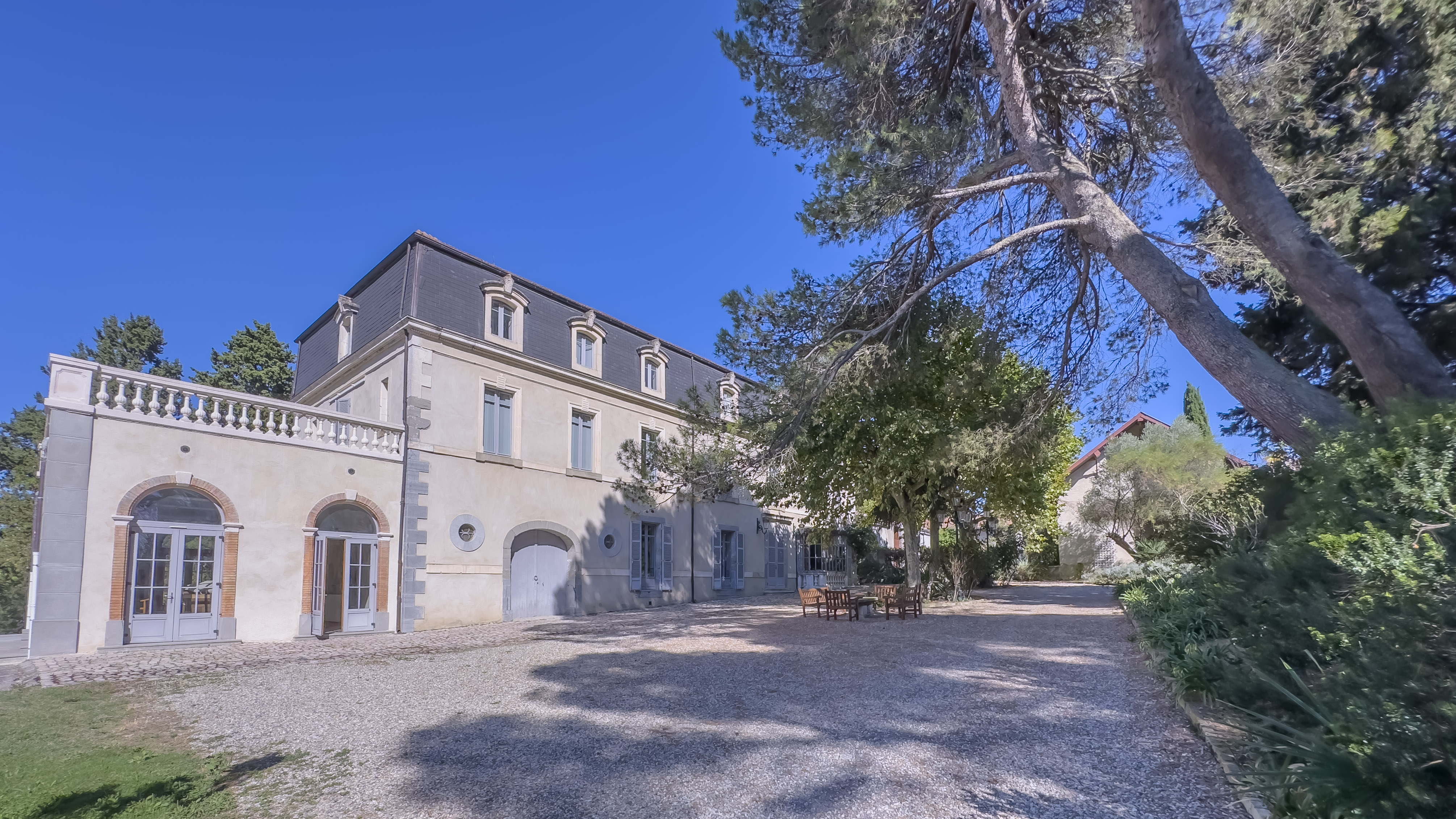 Propriété en France à vendre à Montréal, Aude - &#8364;4 000 000 - photo 