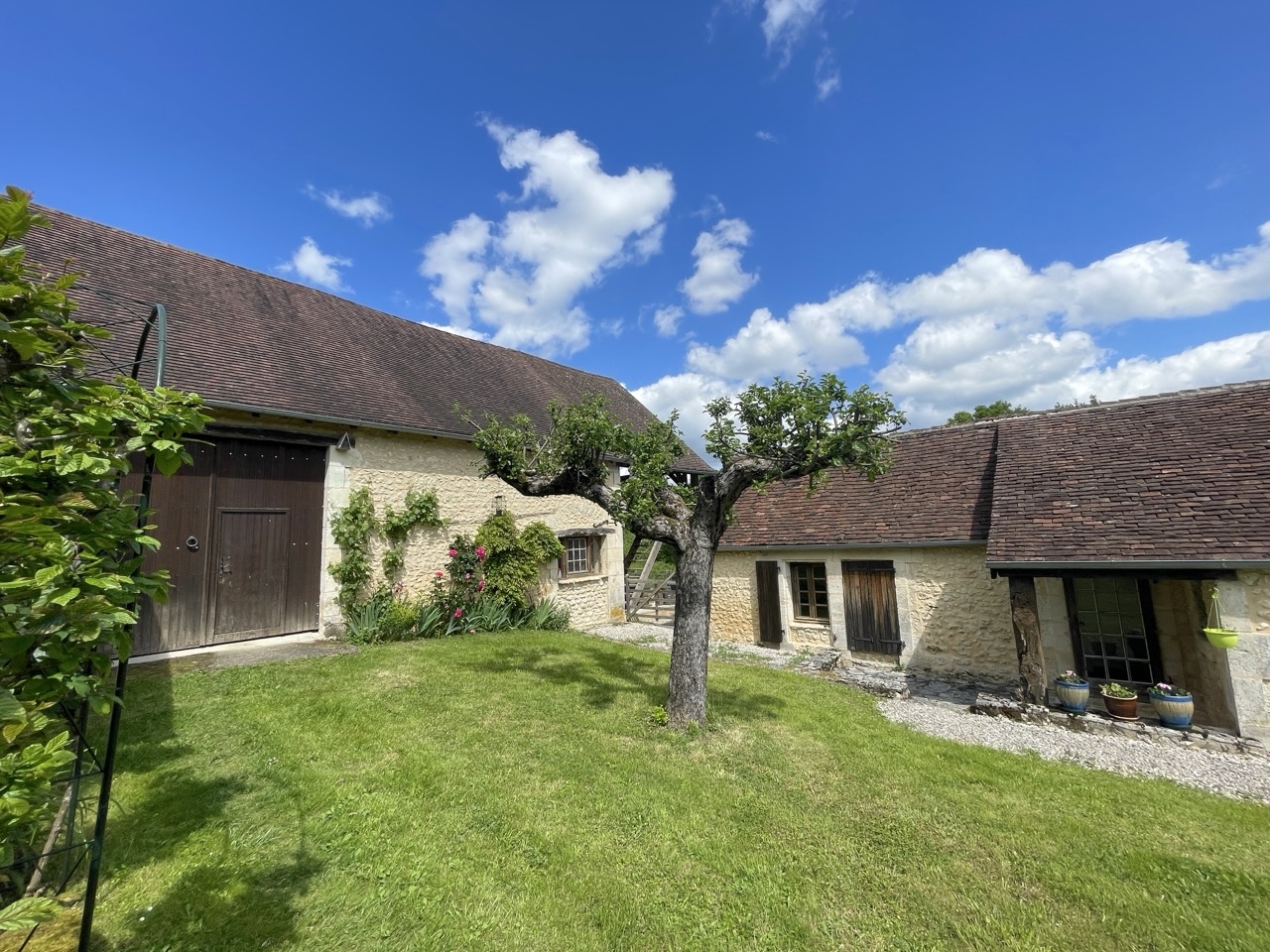 French property for sale in Rouffignac-Saint-Cernin-de-Reilhac, Dordogne - €787,500 - photo 