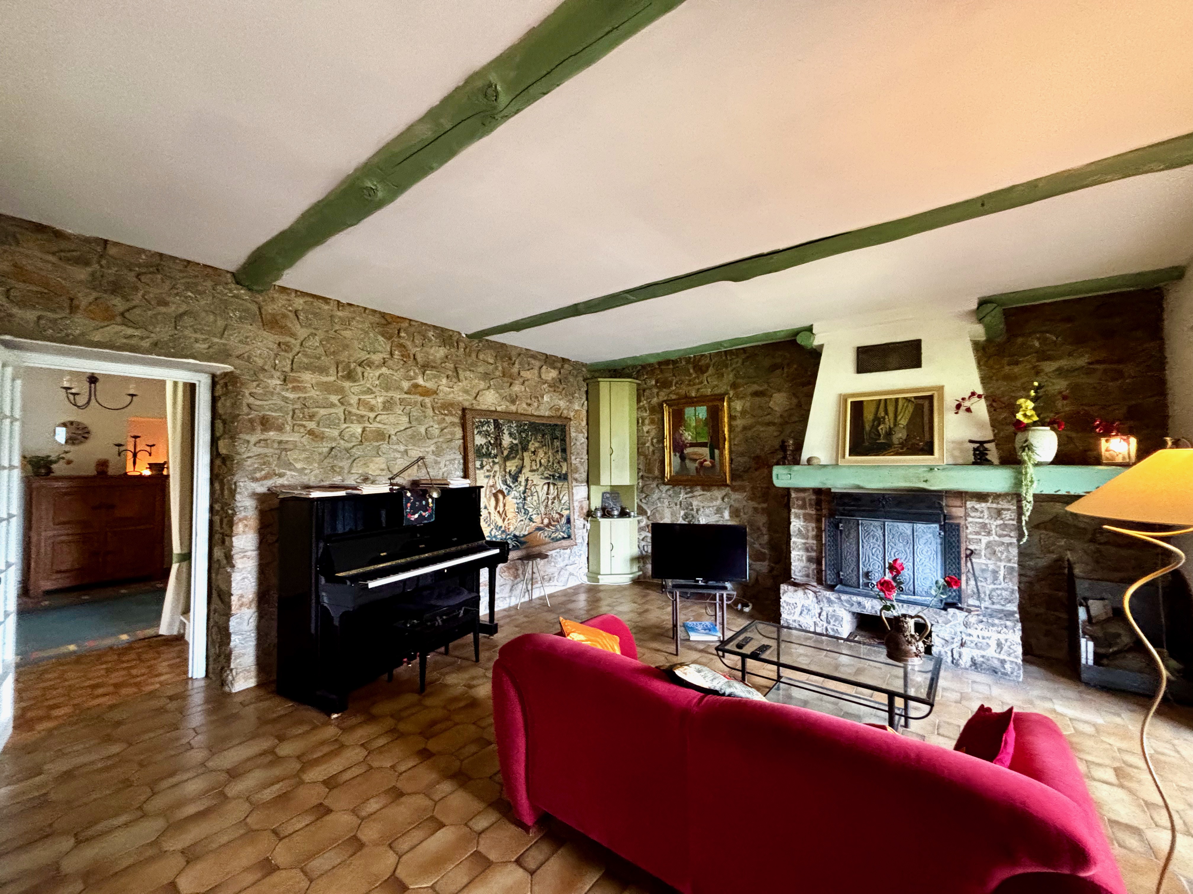 French property for sale in Saumane, Gard - €530,000 - photo 