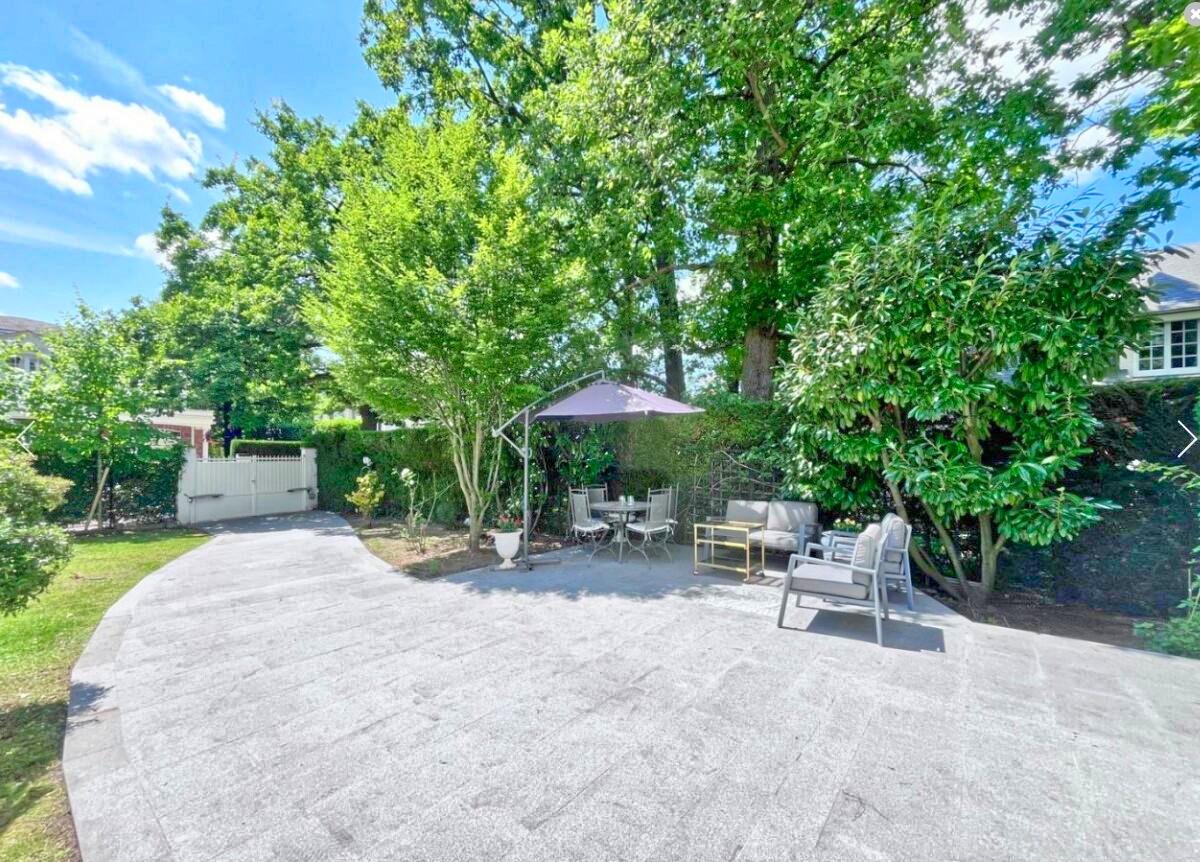 French property for sale in Le Vésinet, Yvelines - €2,500,000 - photo 