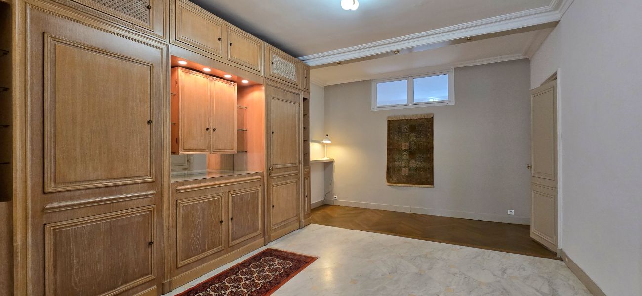 French property for sale in Paris, Paris - €2,394,000 - photo 