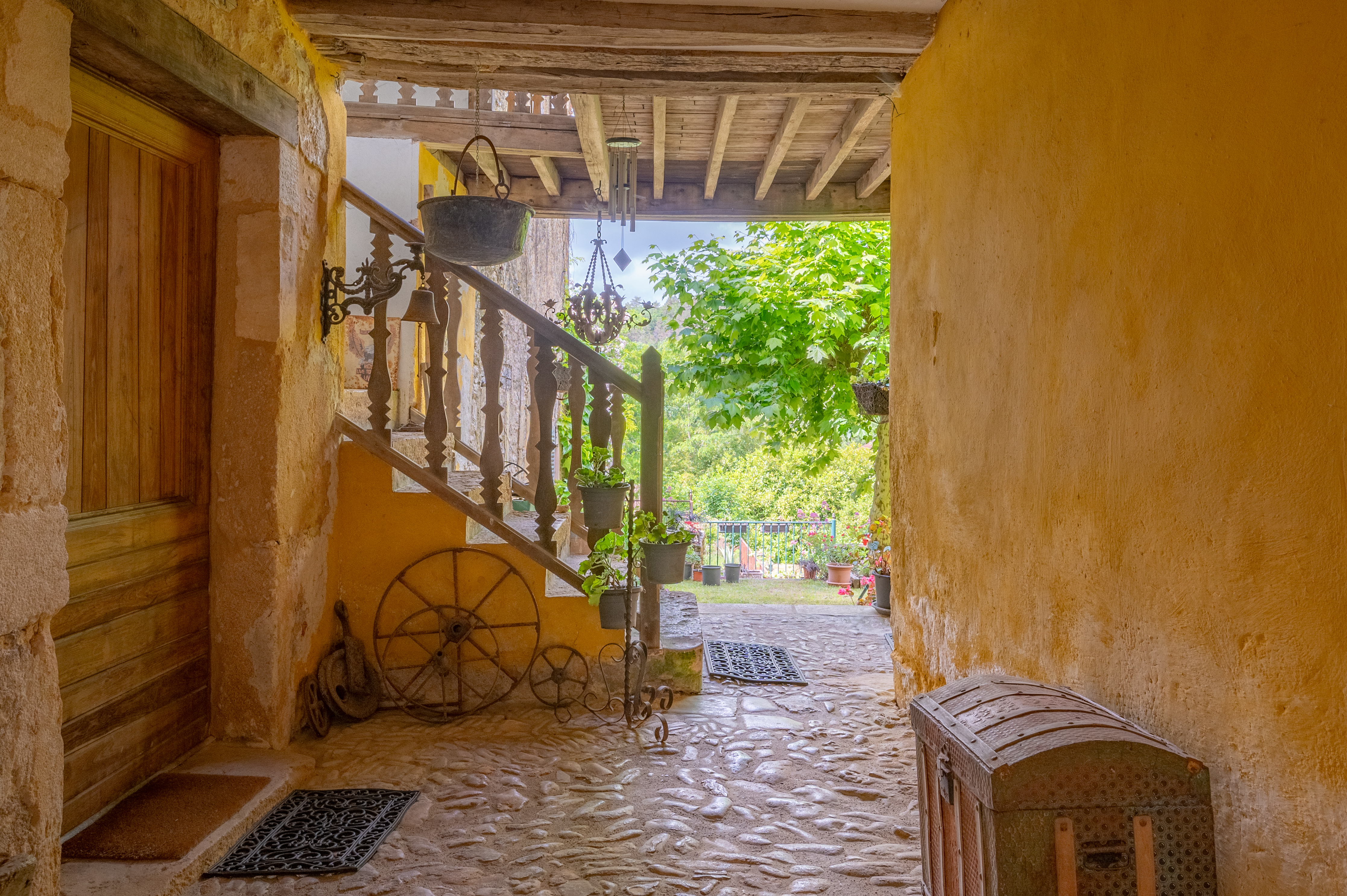 Propriété en France à vendre à Plazac, Dordogne - &#8364;575 000 - photo 