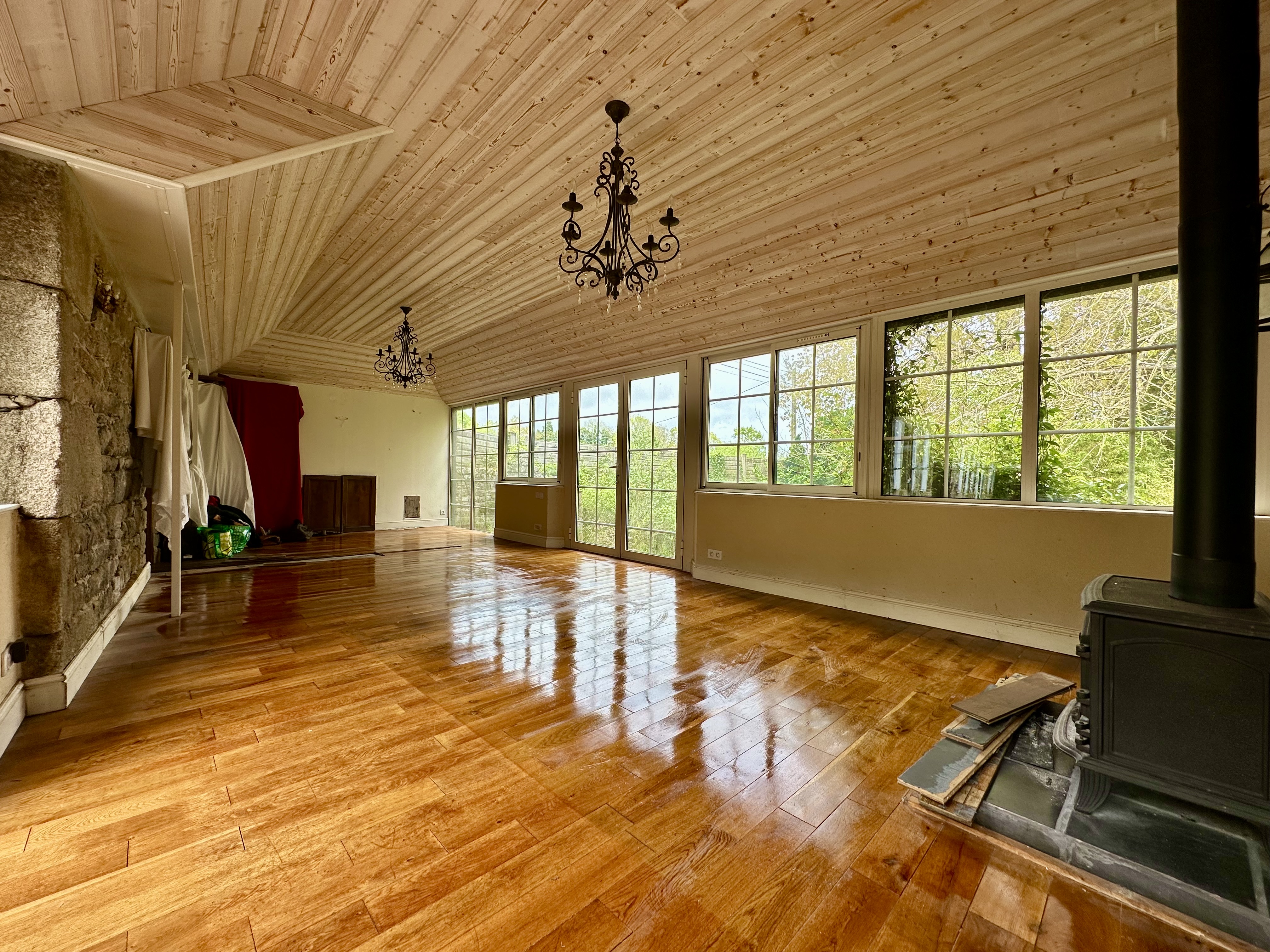 French property for sale in Ploumilliau, Côtes-d'Armor - €575,800 - photo 