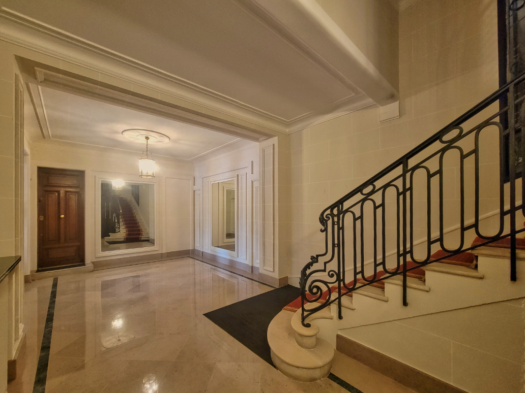French property for sale in Paris, Paris - €2,394,000 - photo 