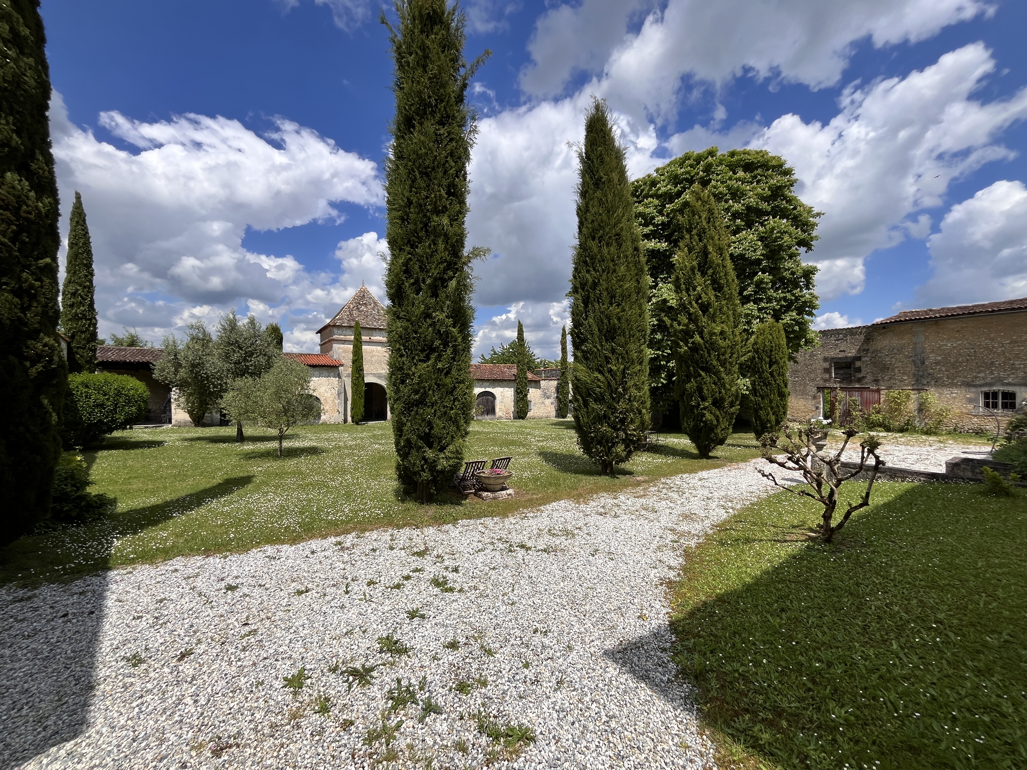 French property for sale in Archiac, Charente-Maritime - €990,000 - photo 