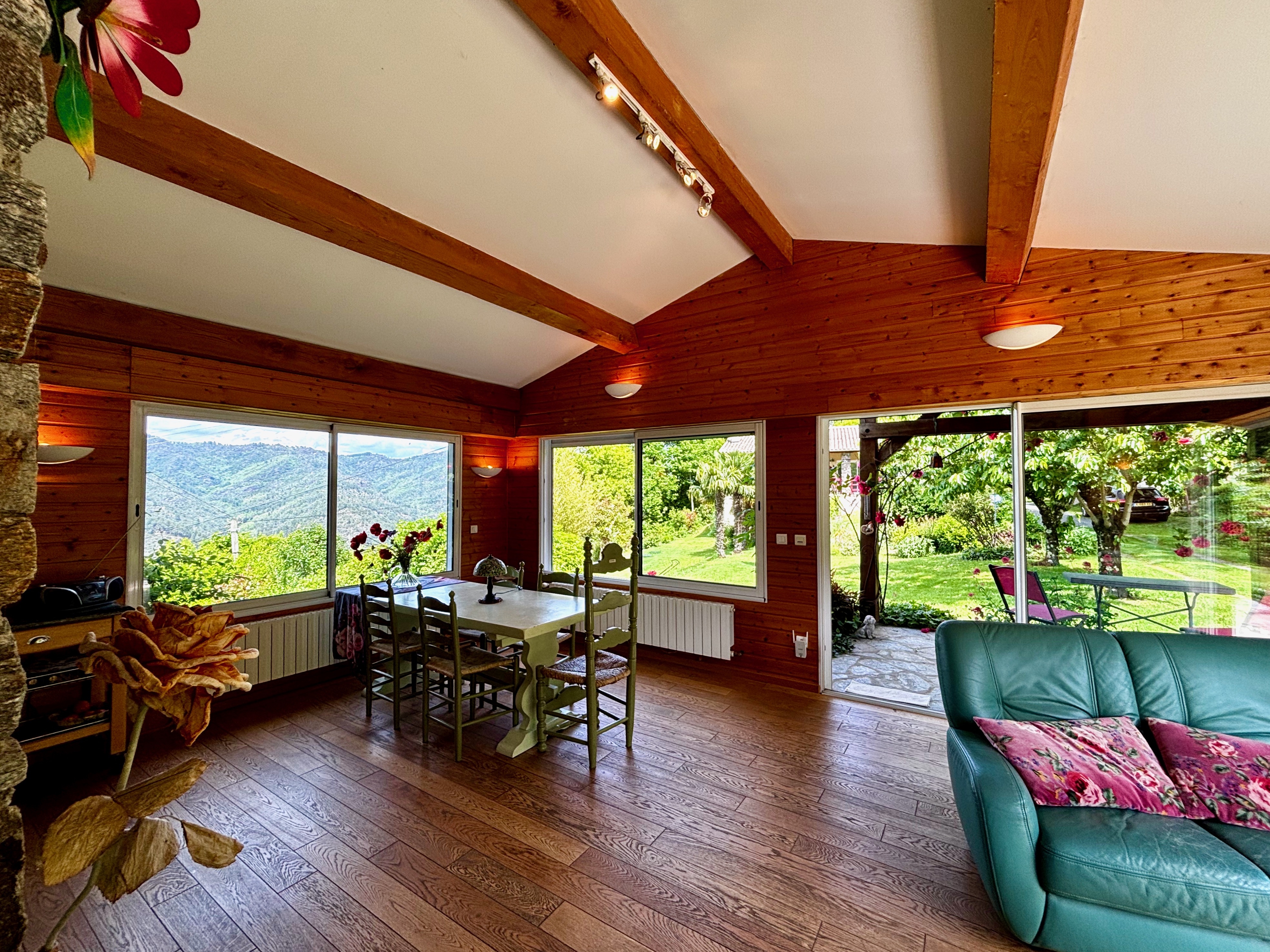 French property for sale in Saumane, Gard - €530,000 - photo 