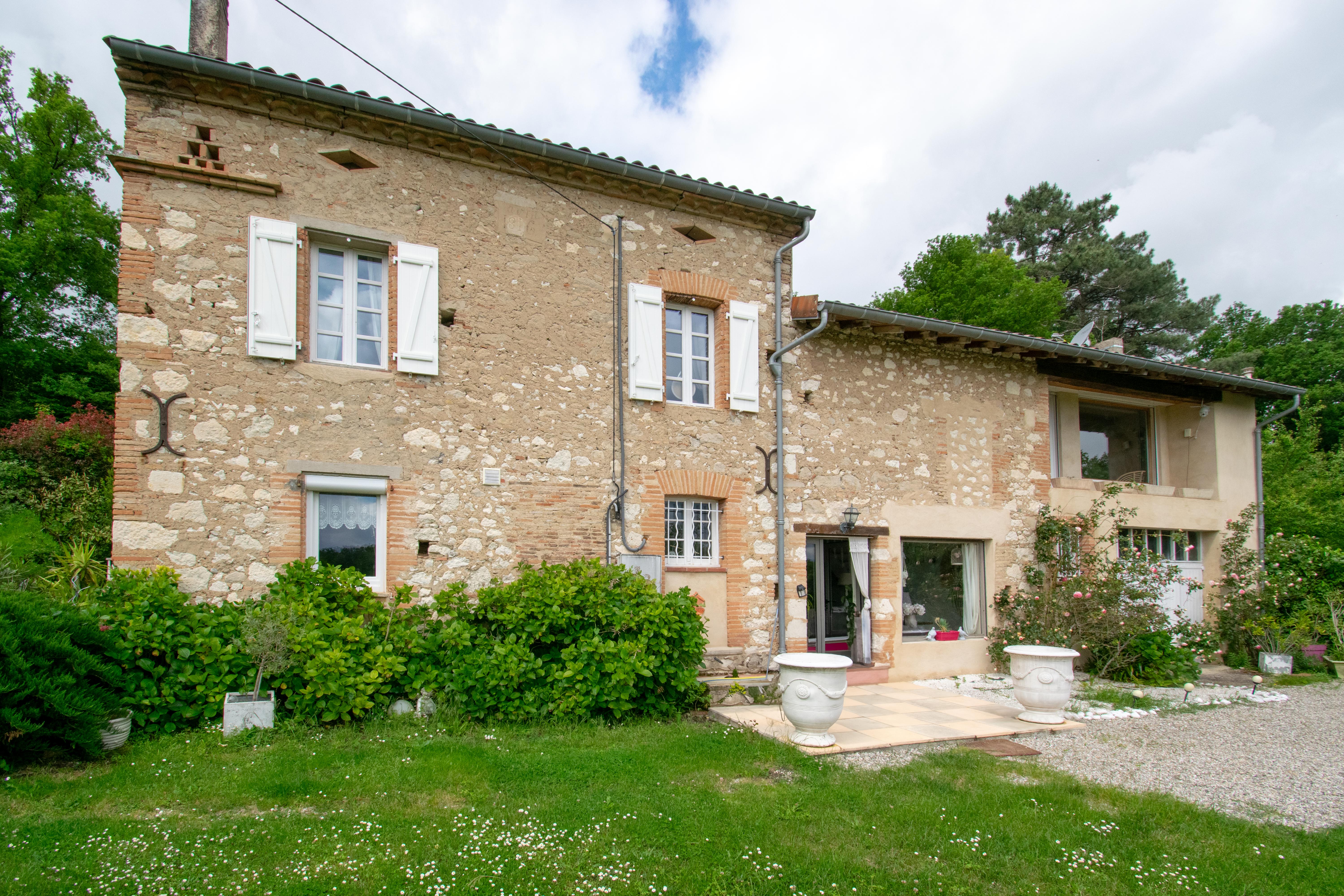 Propriété en France à vendre à Briatexte, Tarn - &#8364;556 000 - photo 