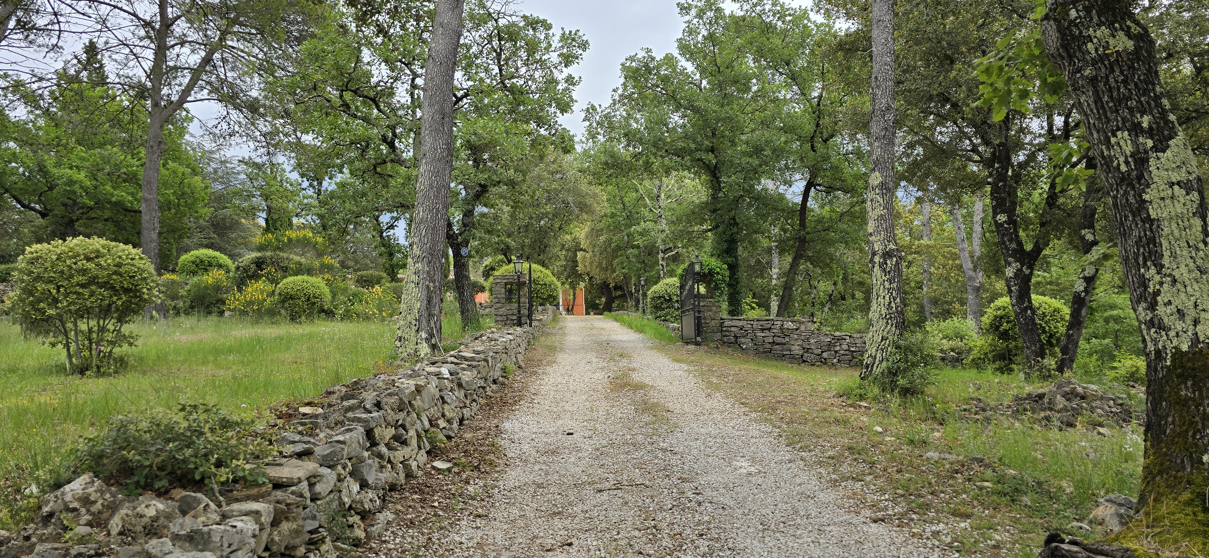 French property for sale in Besse-sur-Issole, Var - €1,850,000 - photo 