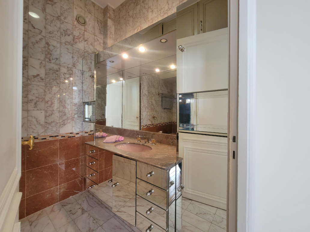 French property for sale in Paris, Paris - €2,394,000 - photo 