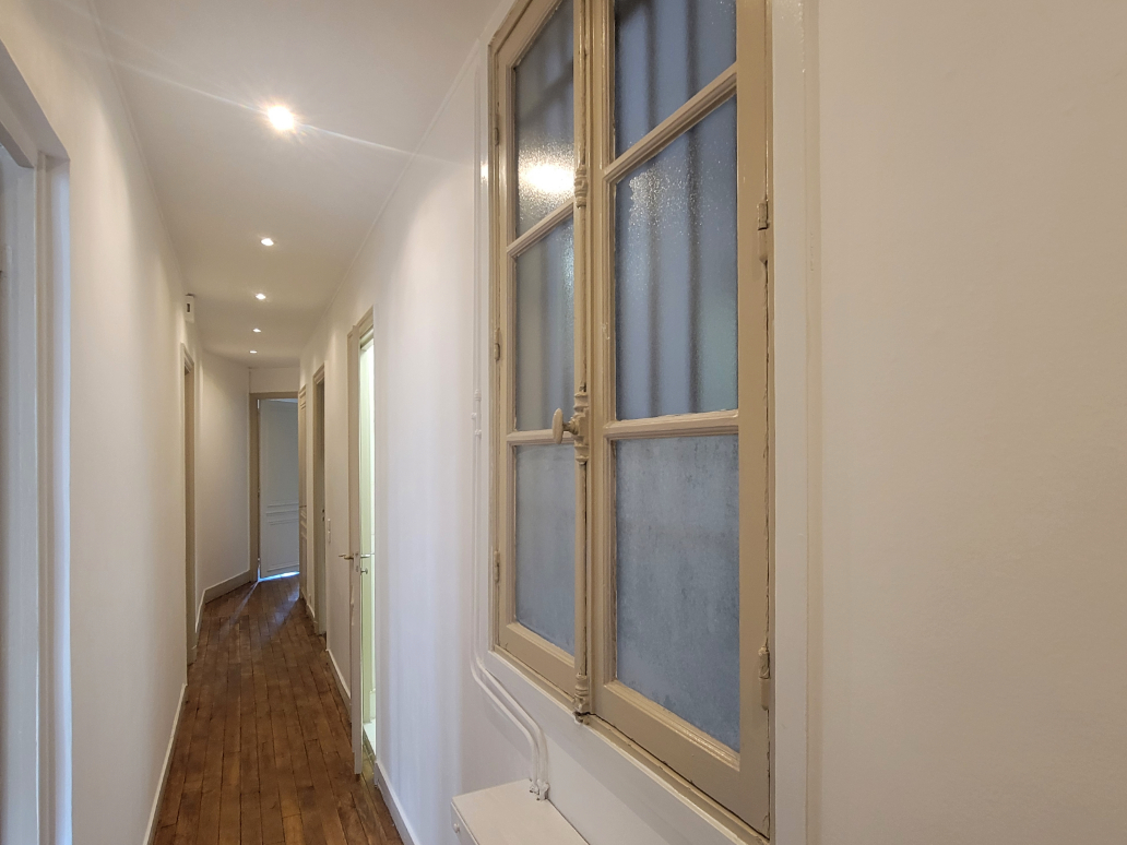 French property for sale in Paris, Paris - €2,394,000 - photo 