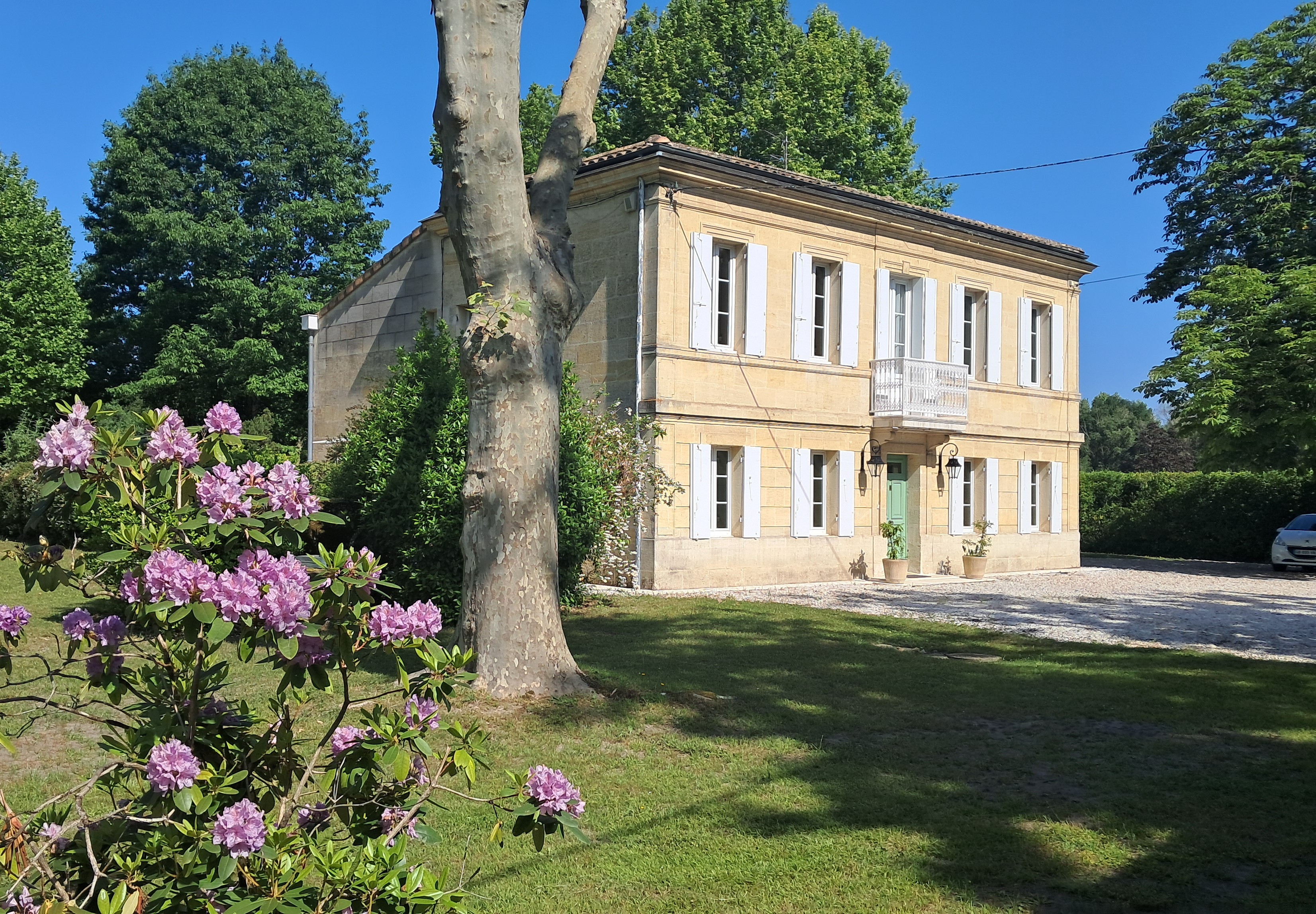 French property for sale in Ambarès-et-Lagrave, Gironde - €759,900 - photo 