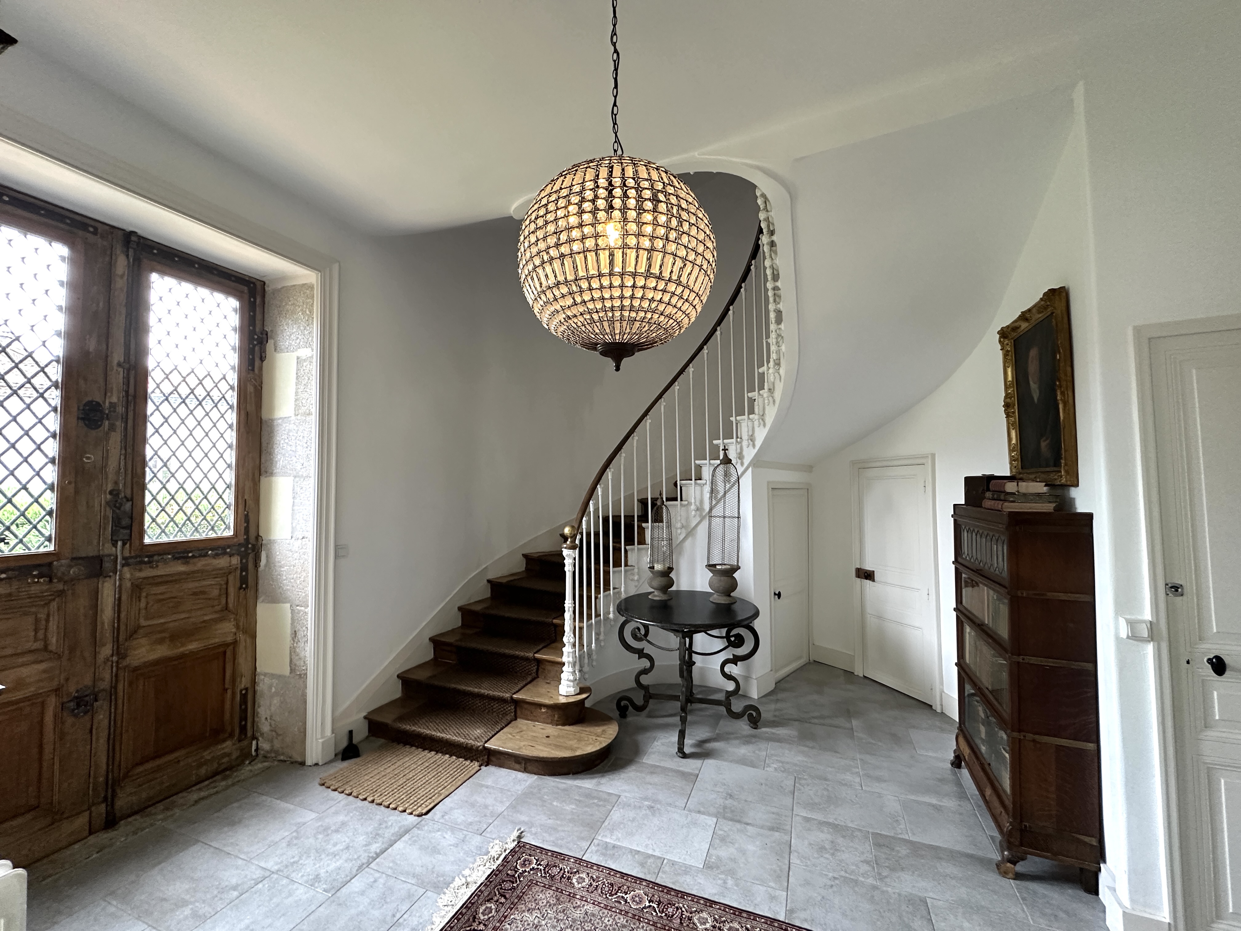 Propriété en France à vendre à Châlus, Haute-Vienne - &#8364;975 000 - photo 