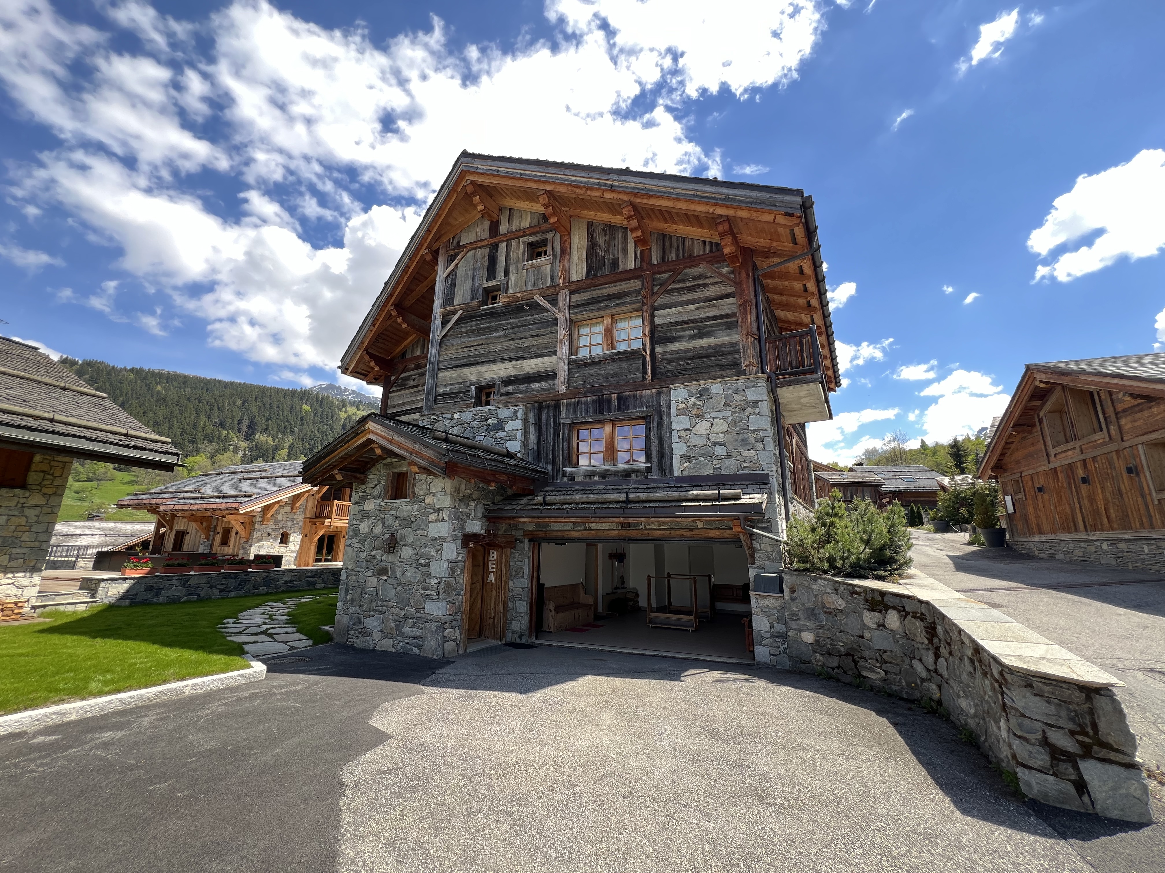 Propriété en France à vendre à MERIBEL LES ALLUES, Savoie - &#8364;4 050 000 - photo 