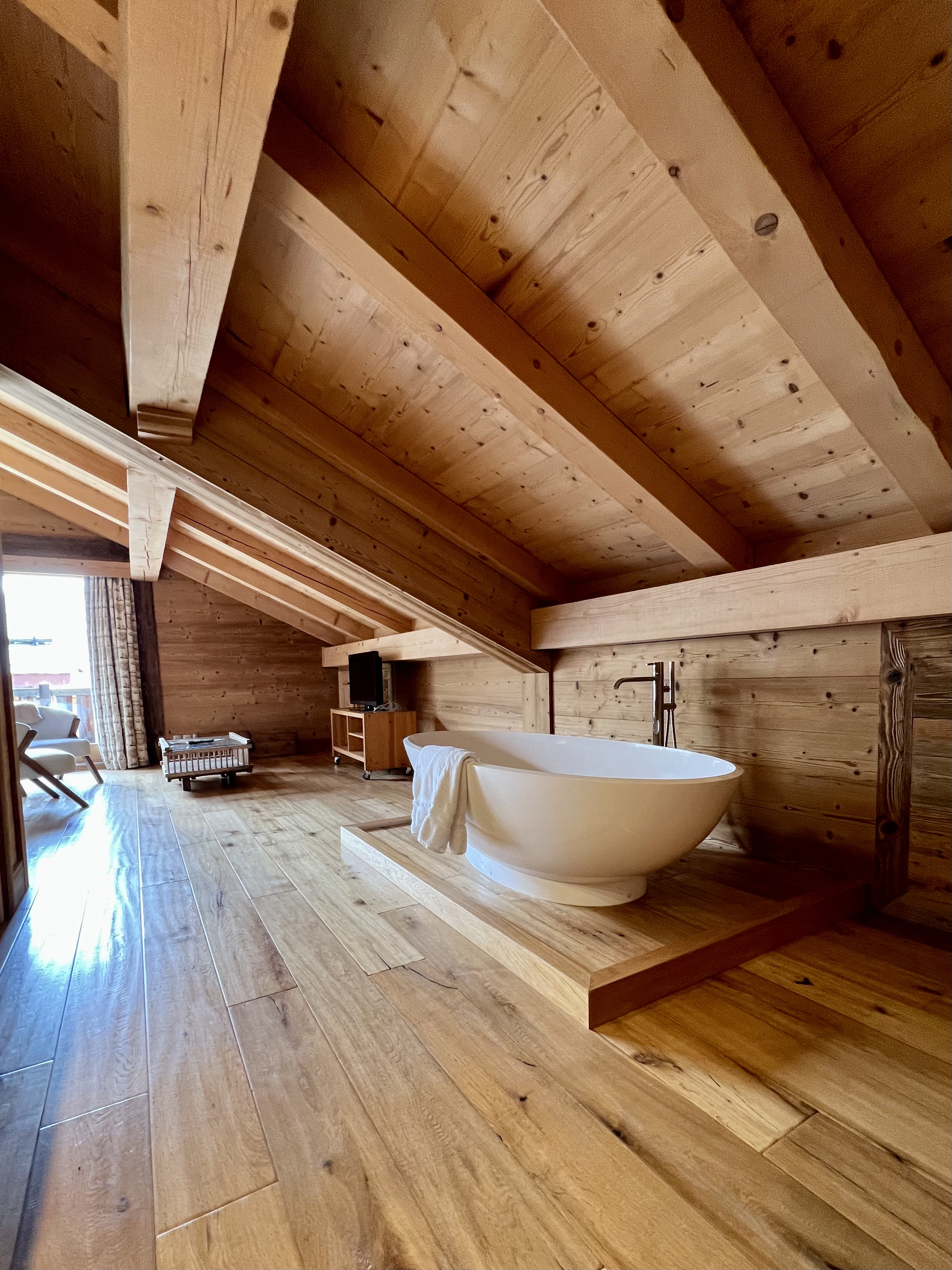 French property for sale in MERIBEL LES ALLUES, Savoie - €4,053,000 - photo 