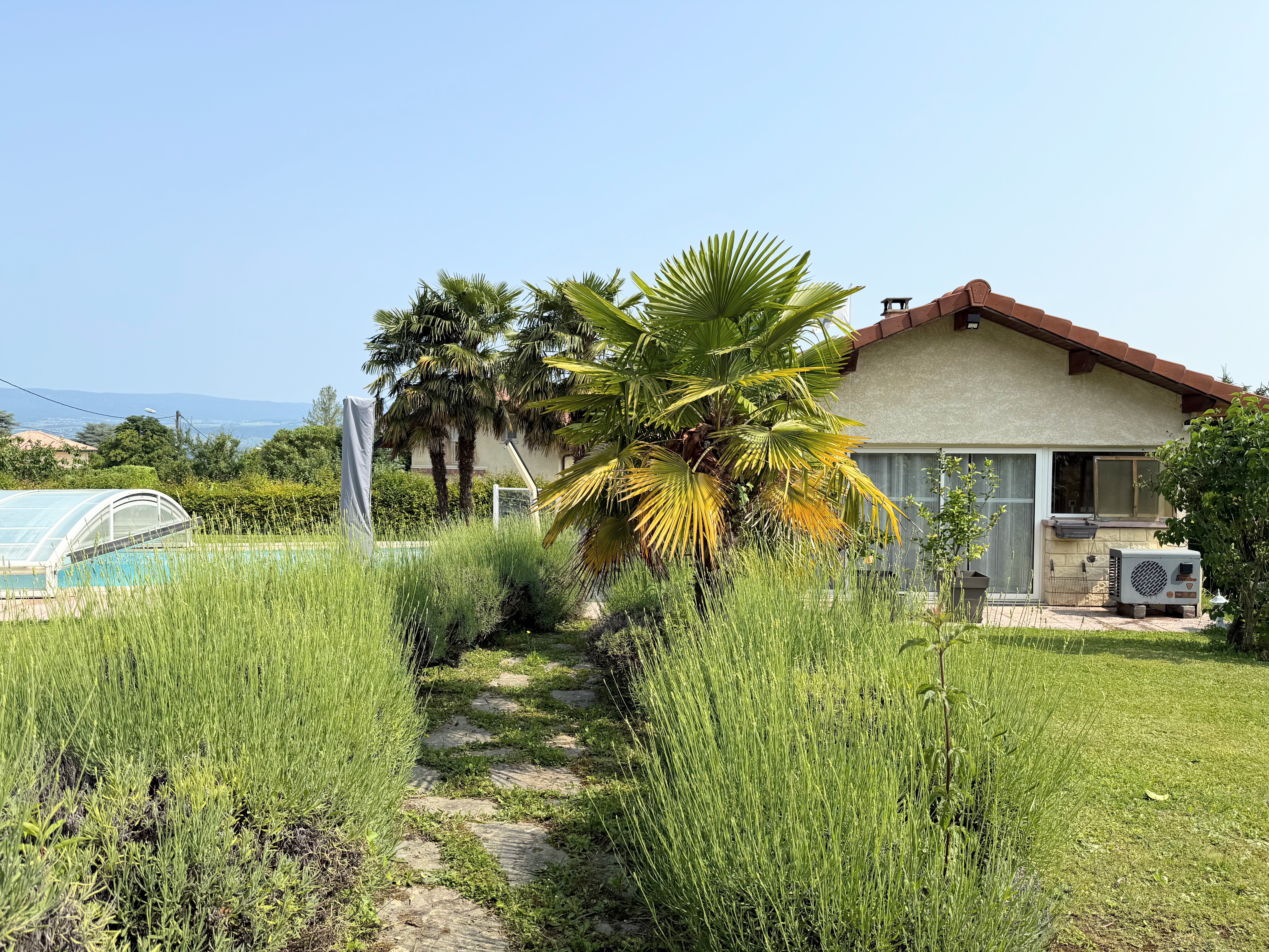 French property for sale in Messery, Haute-Savoie - €1,090,000 - photo 