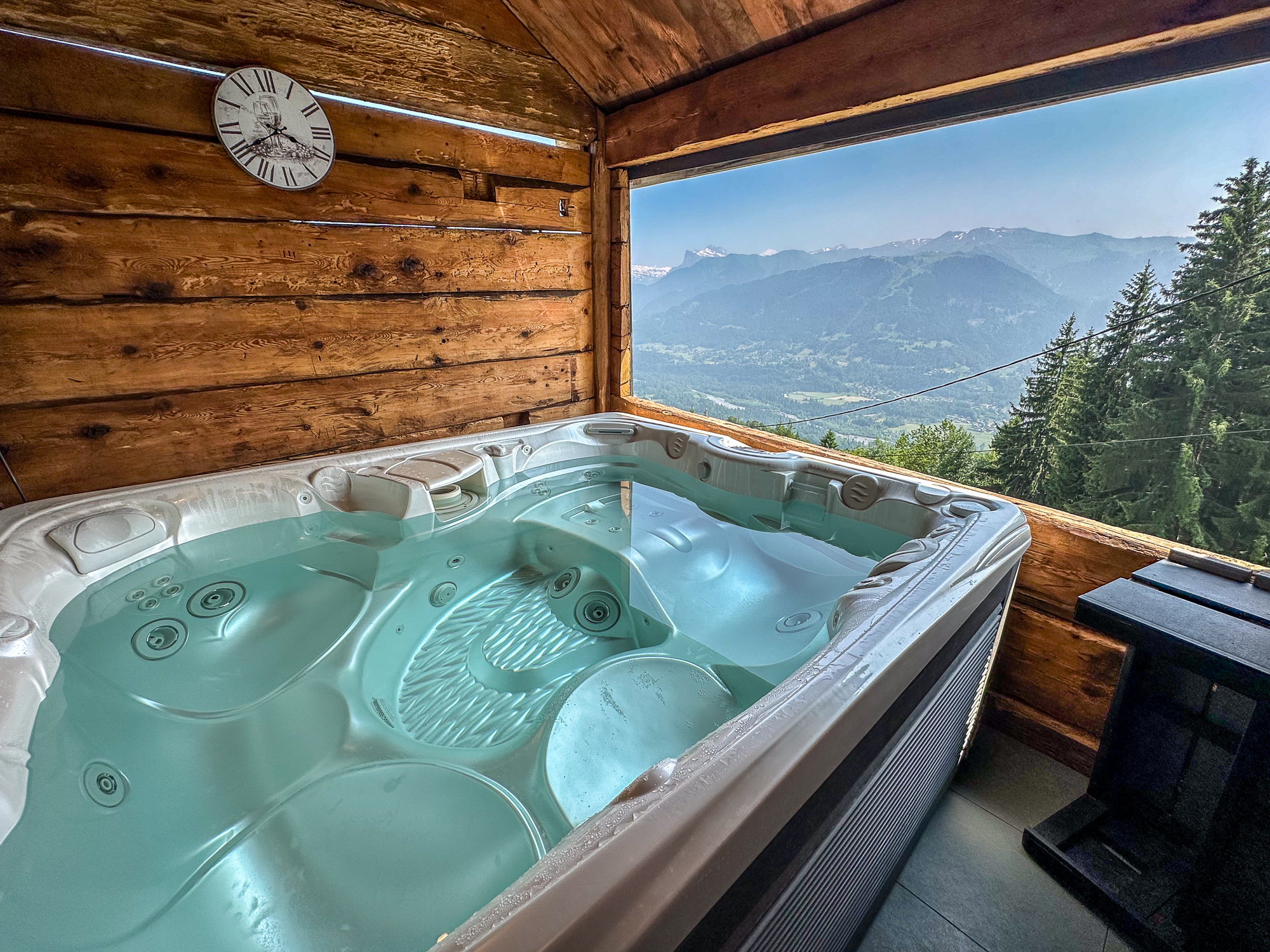 Propriété en France à vendre à Verchaix, Haute-Savoie - &#8364;1 050 000 - photo 