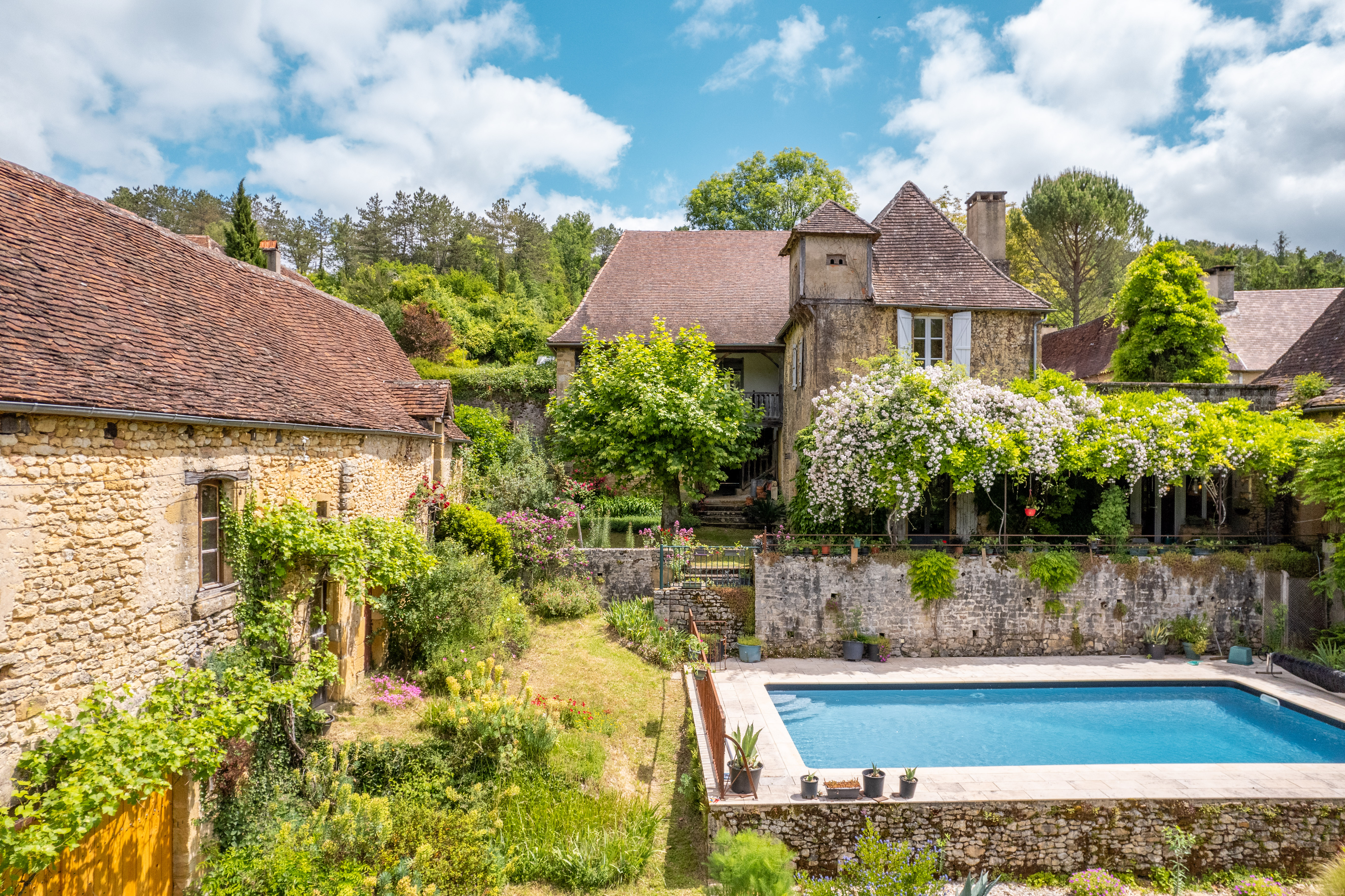 Propriété en France à vendre à Plazac, Dordogne - &#8364;575 000 - photo 