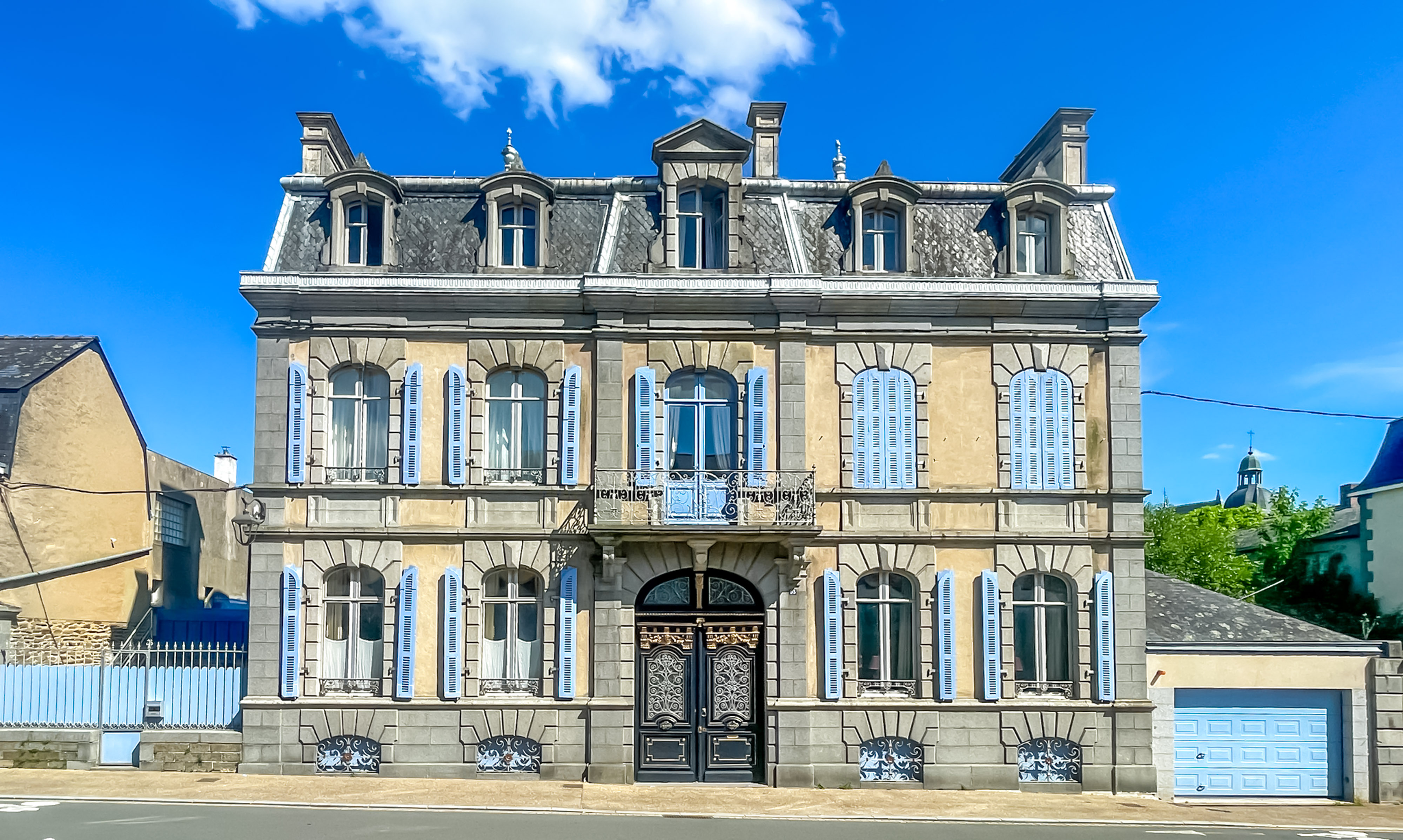 French property for sale in Mayenne, Mayenne - €950,000 - photo 