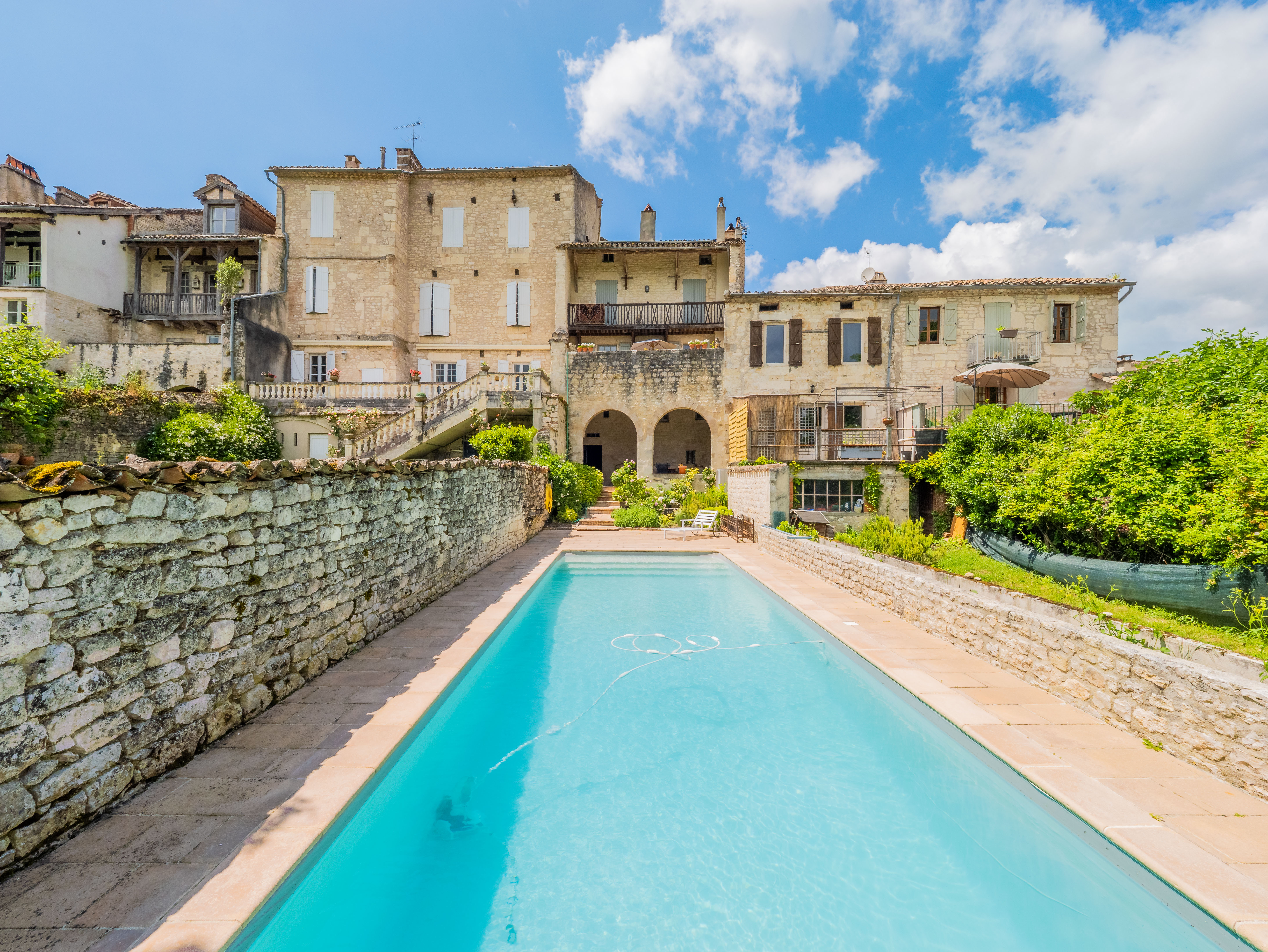 Propriété en France à vendre à Castelnau Montratier-Sainte Alauzie, Lot - &#8364;750 000 - photo 