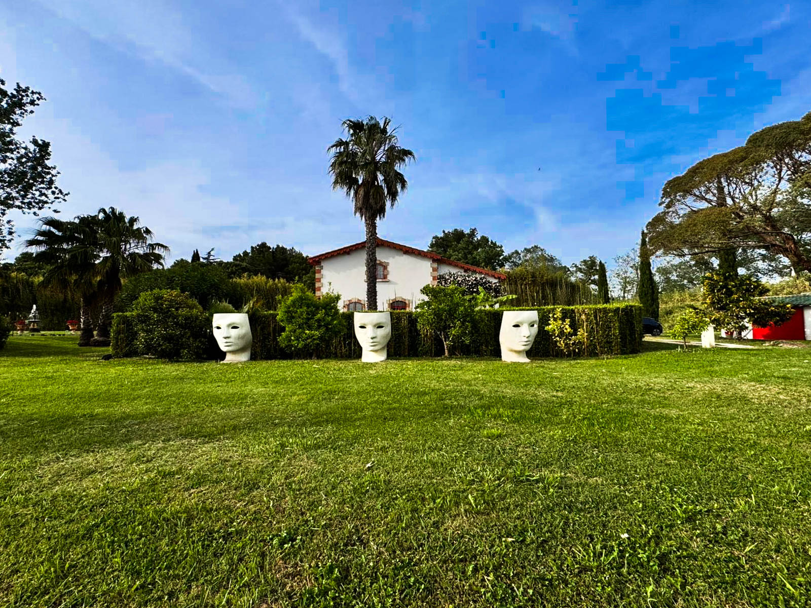 French property for sale in Arles, Bouches-du-Rhône - €1,390,000 - photo 