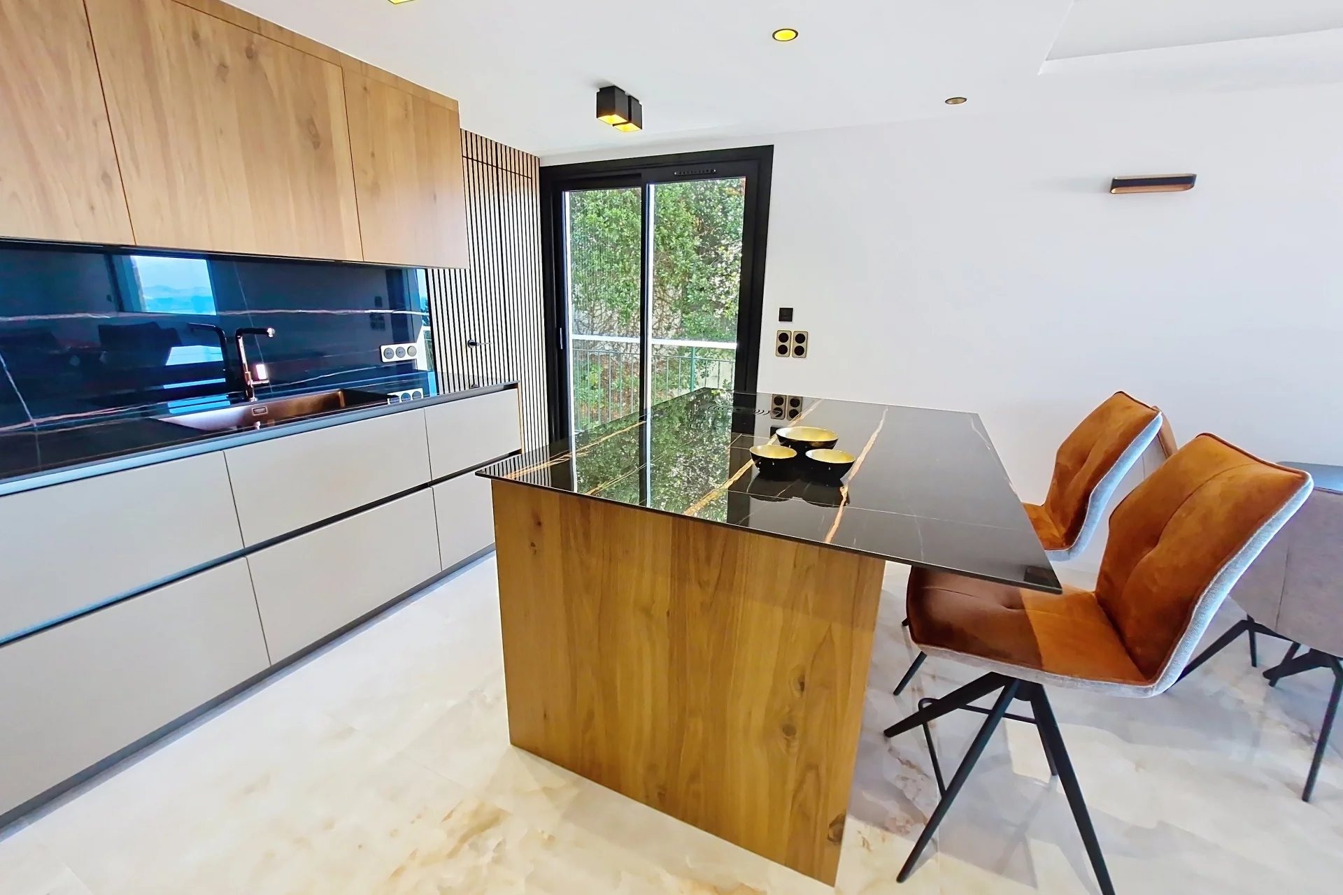 French property for sale in Nice, Alpes-Maritimes - €1,090,000 - photo 