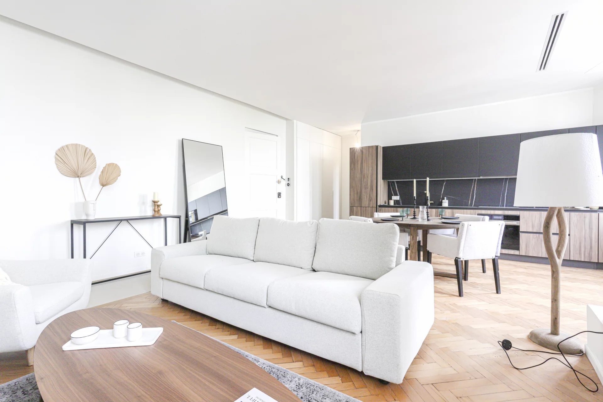 French property for sale in Nice, Alpes-Maritimes - €750,000 - photo 