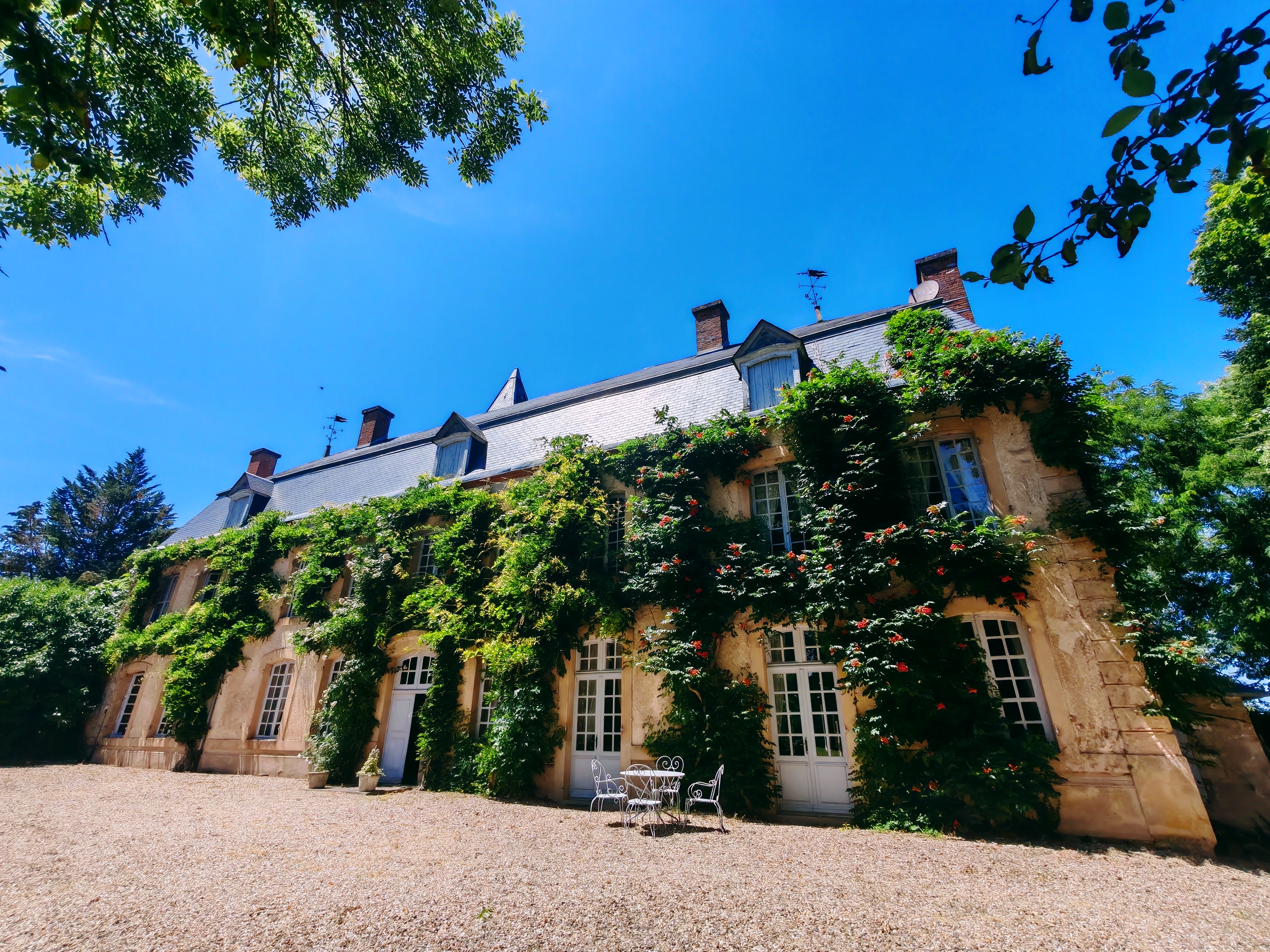 French property for sale in Theneuille, Allier - €950,000 - photo 