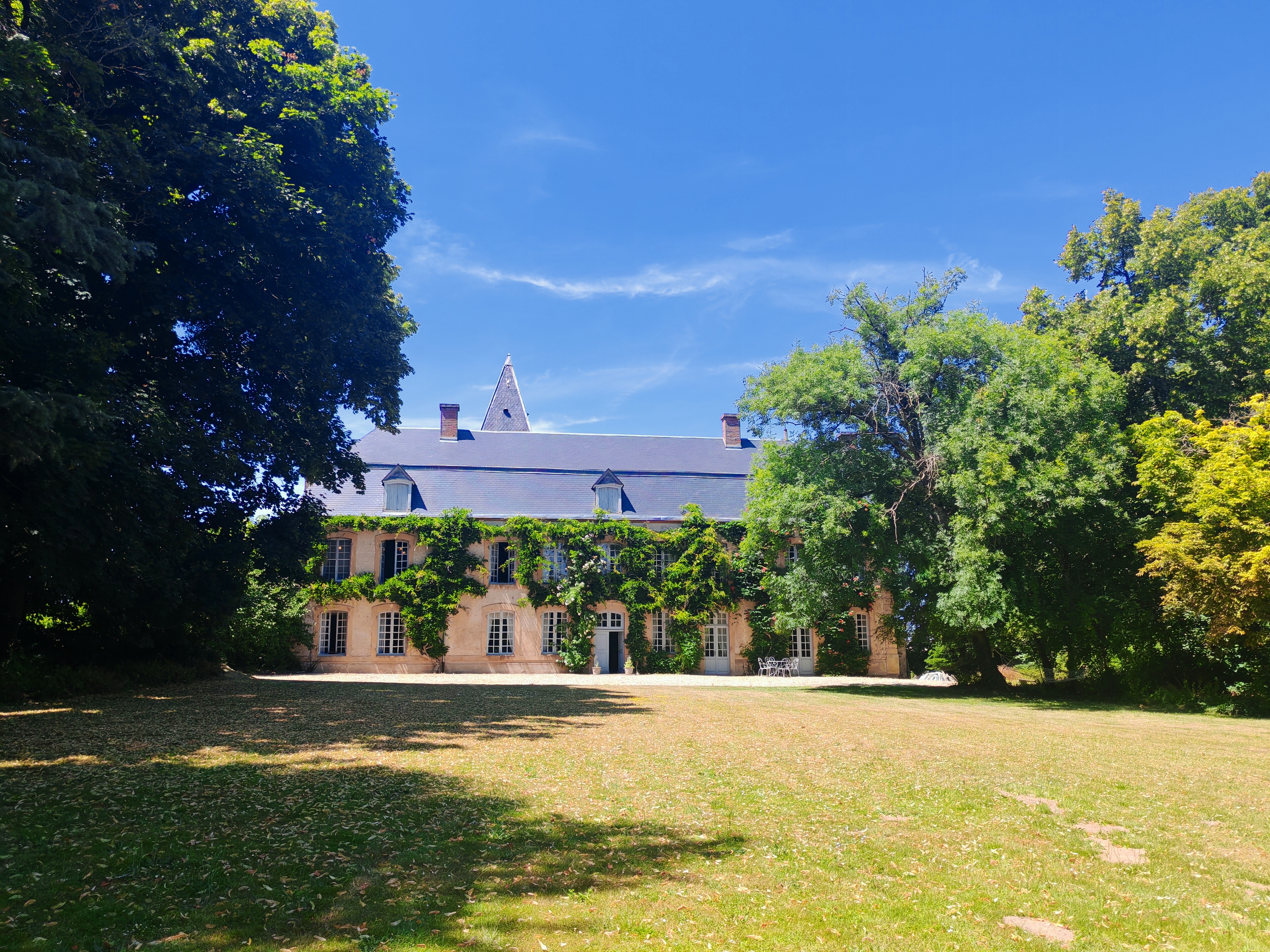 French property for sale in Theneuille, Allier - €950,000 - photo 