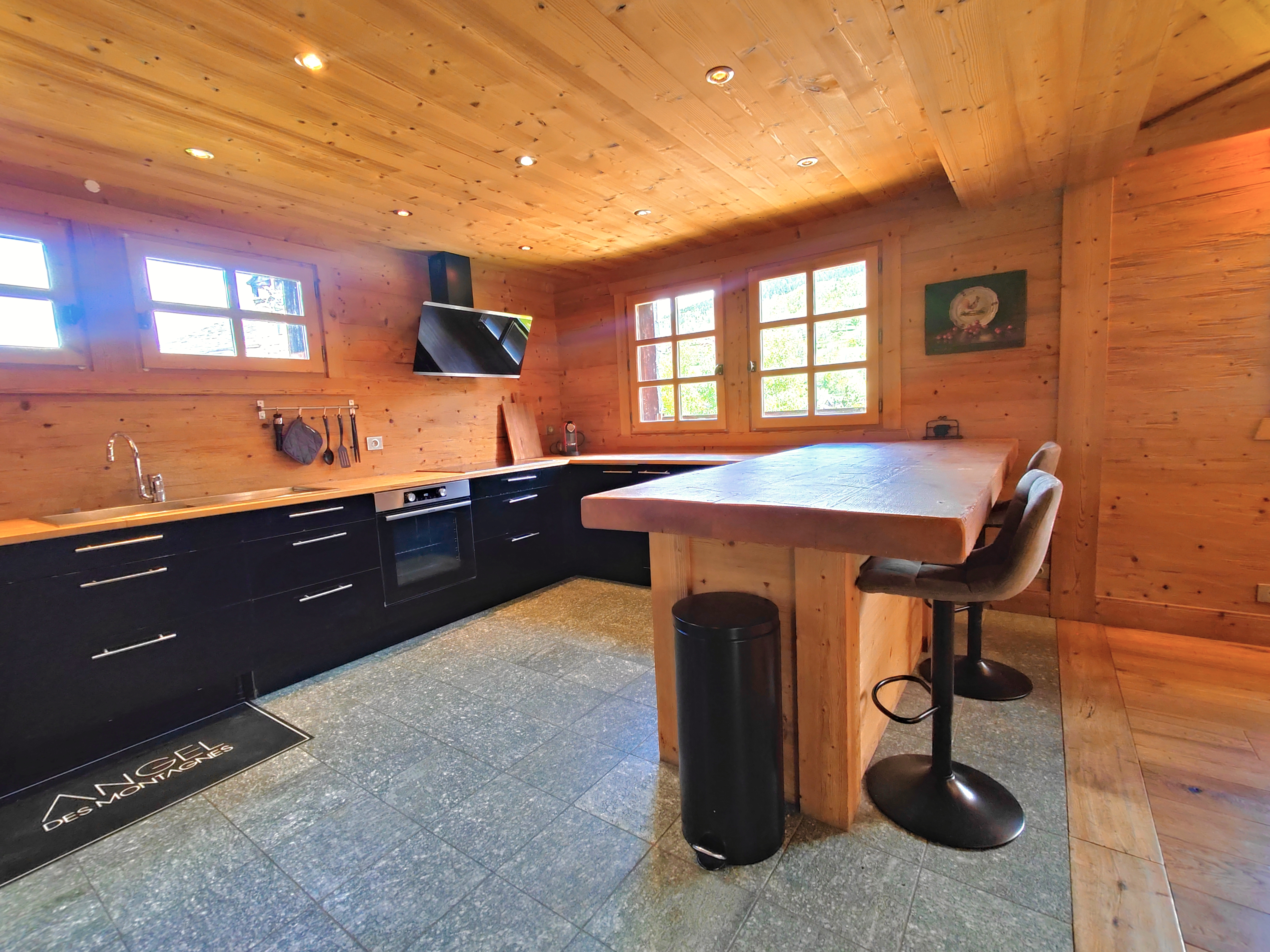 Propriété en France à vendre à MERIBEL LES ALLUES, Savoie - &#8364;4 050 000 - photo 