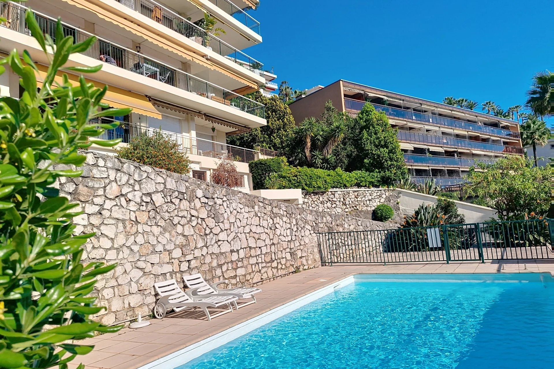 French property for sale in Nice, Alpes-Maritimes - €1,090,000 - photo 