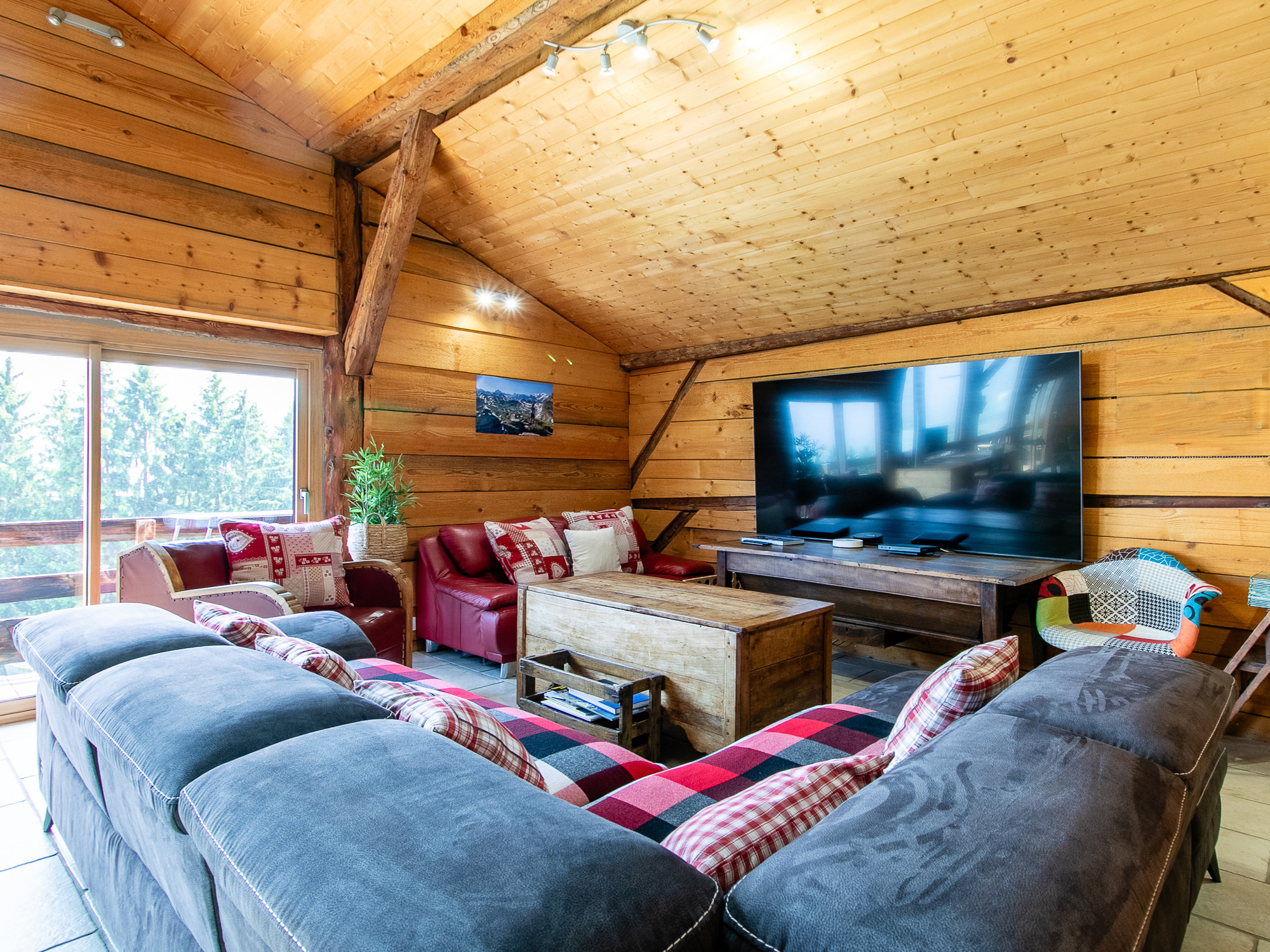 Propriété en France à vendre à Verchaix, Haute-Savoie - &#8364;1 050 000 - photo 