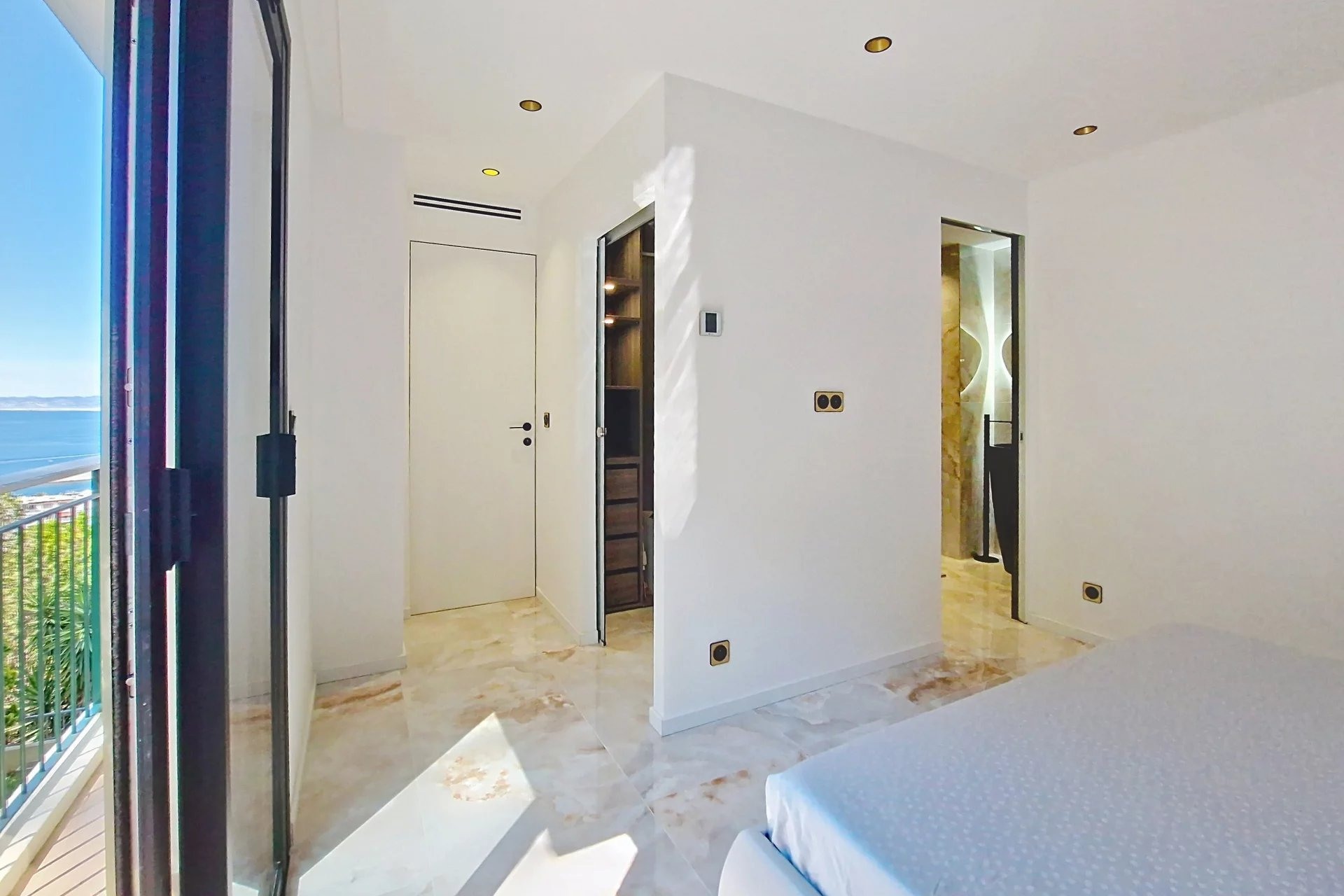 French property for sale in Nice, Alpes-Maritimes - €1,090,000 - photo 