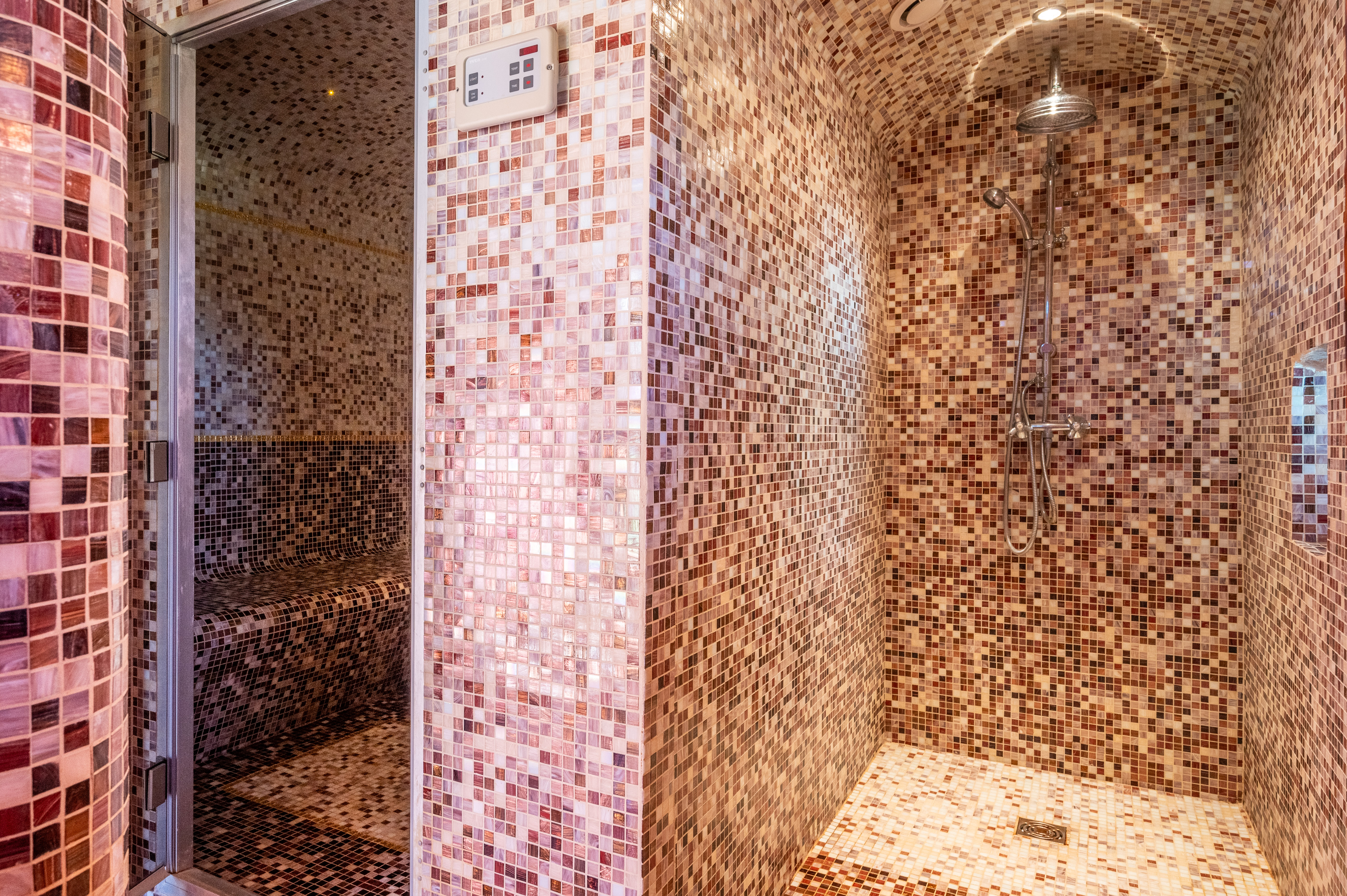 French property for sale in Val de Louyre et Caudeau, Dordogne - €895,000 - photo 