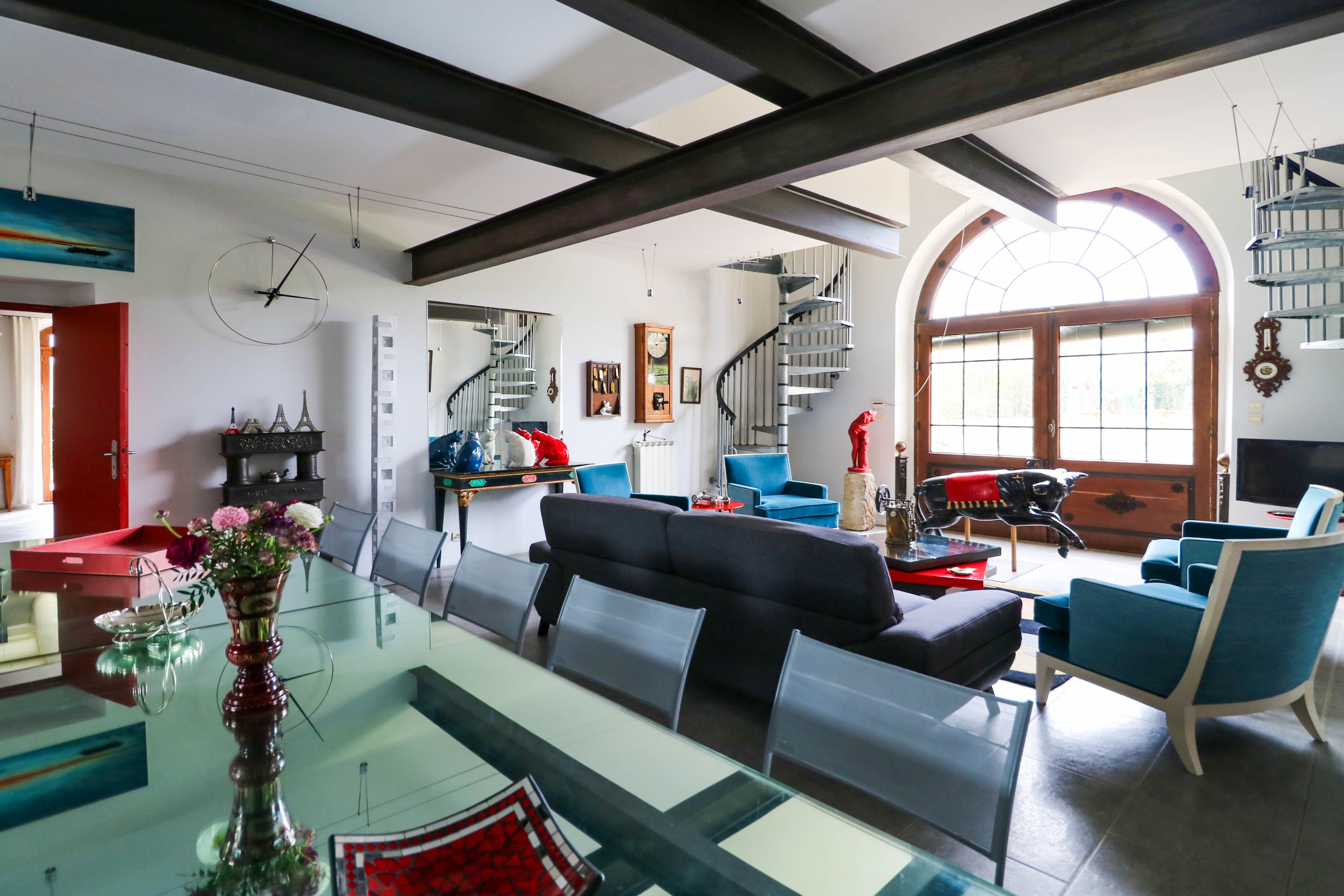 French property for sale in Arles, Bouches-du-Rhône - €1,390,000 - photo 