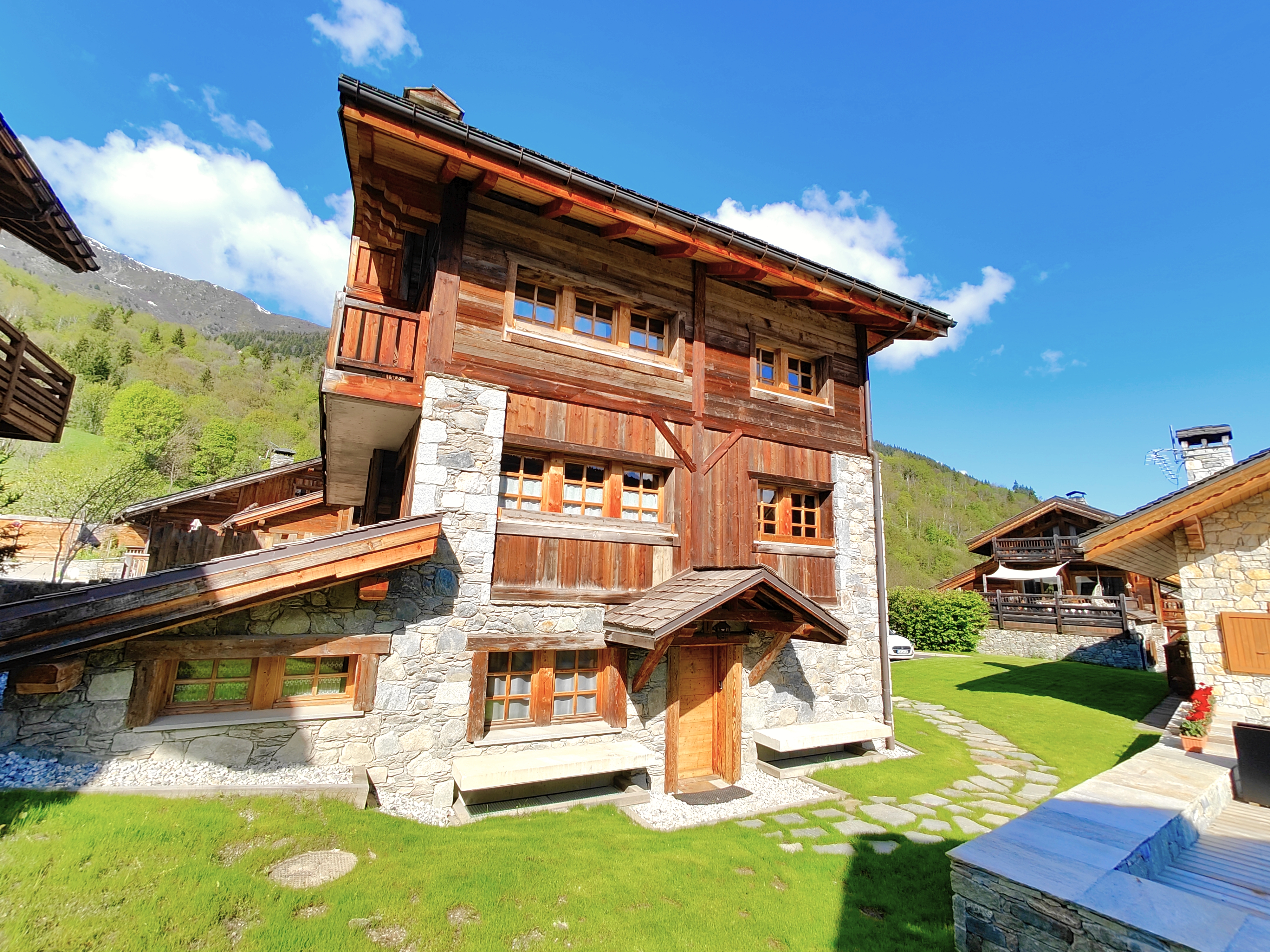 Propriété en France à vendre à MERIBEL LES ALLUES, Savoie - &#8364;4 050 000 - photo 