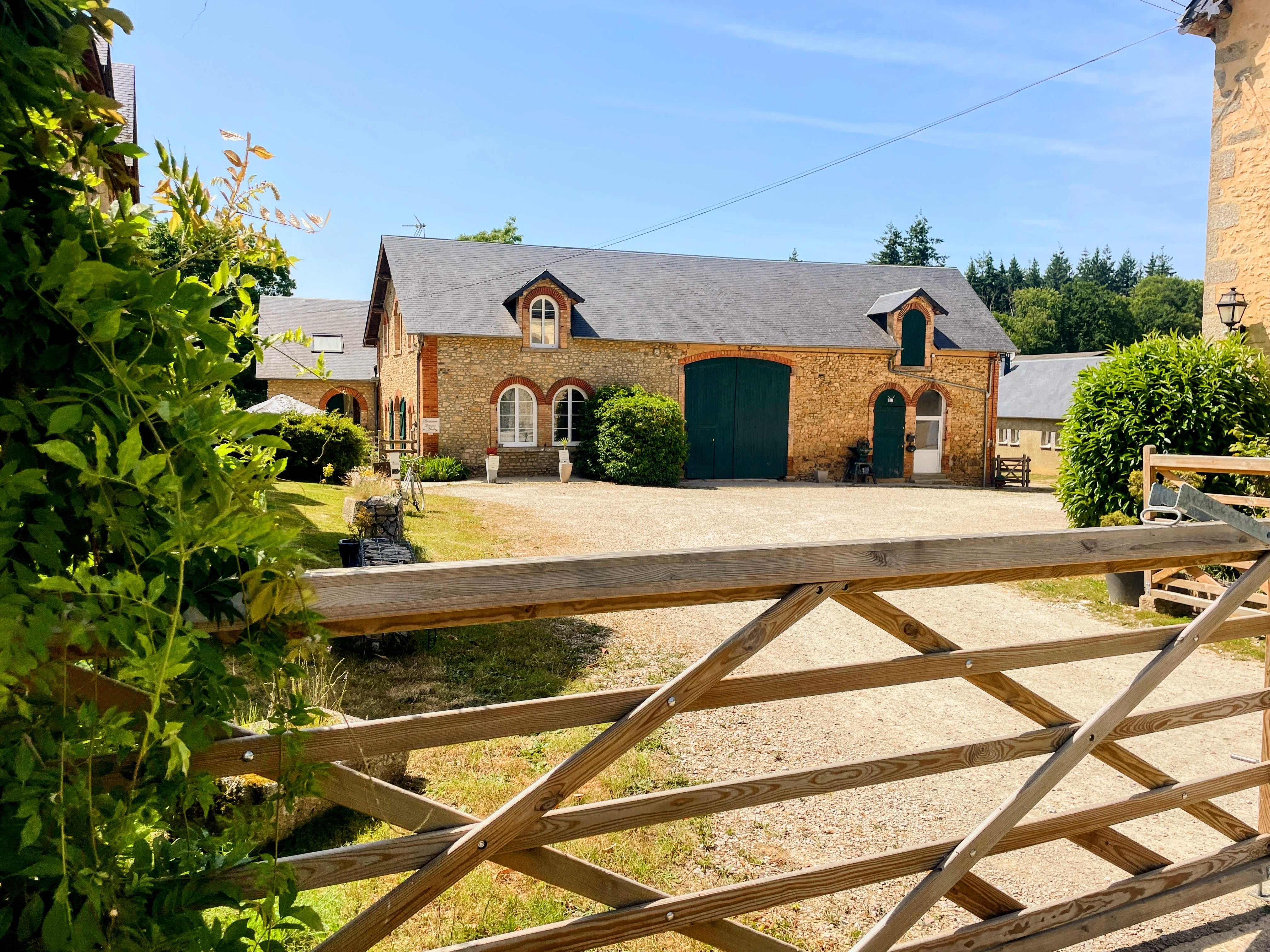 Propriété en France à vendre à Fresnay-sur-Sarthe, Sarthe - &#8364;1 802 000 - photo 
