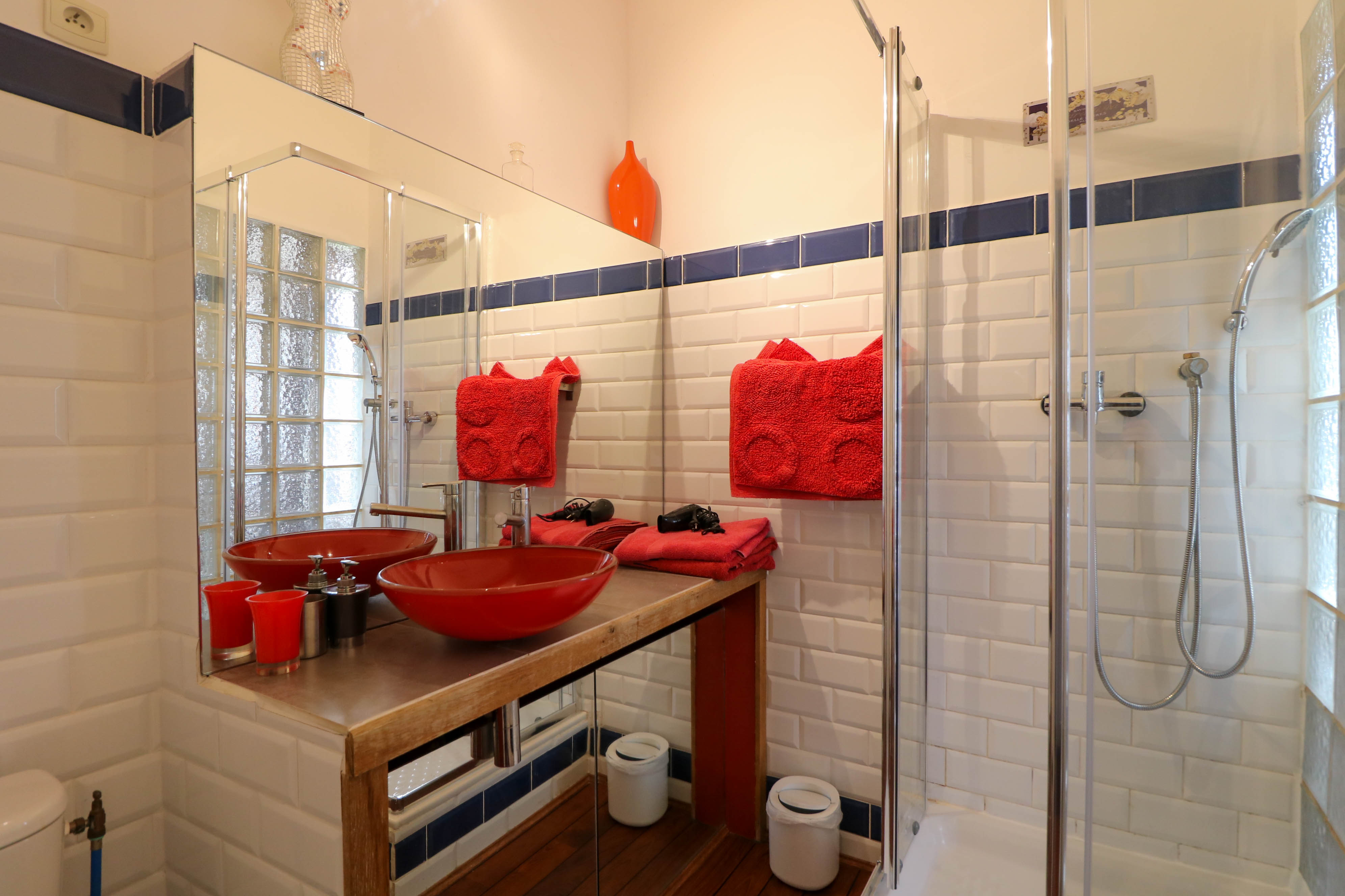 French property for sale in Arles, Bouches-du-Rhône - €1,390,000 - photo 