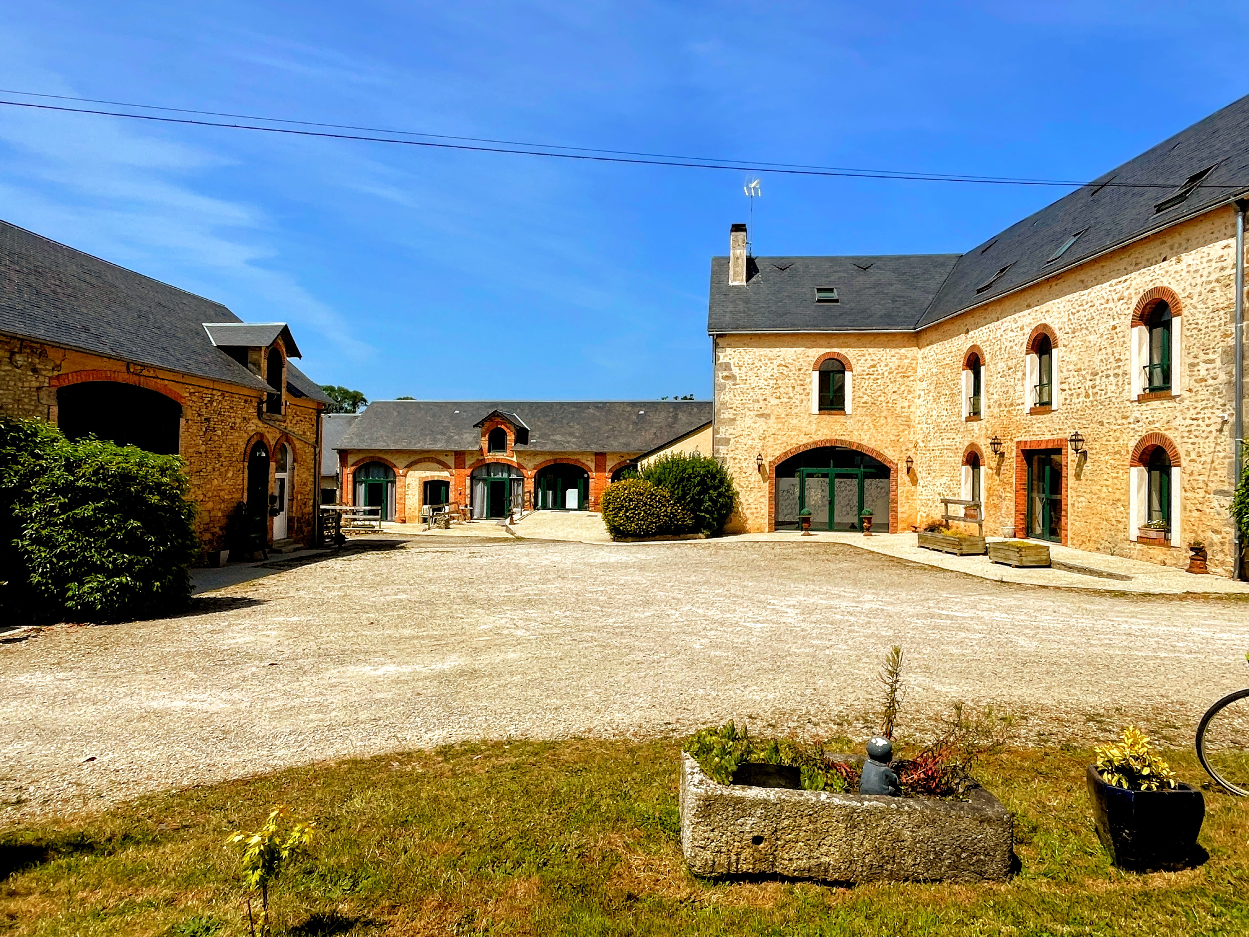 Propriété en France à vendre à Fresnay-sur-Sarthe, Sarthe - &#8364;1 802 000 - photo 