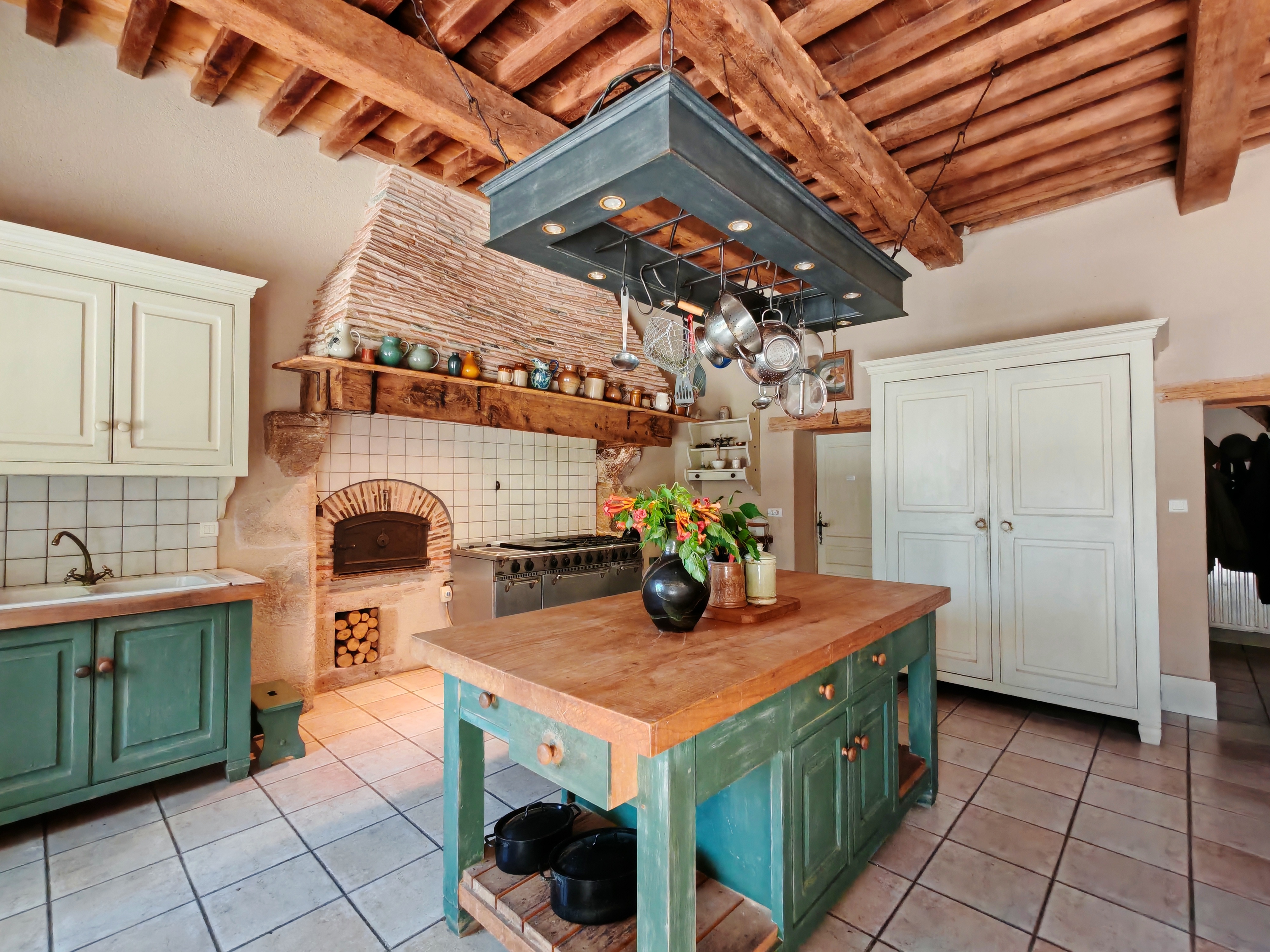 Propriété en France à vendre à Theneuille, Allier - &#8364;1 100 000 - photo 