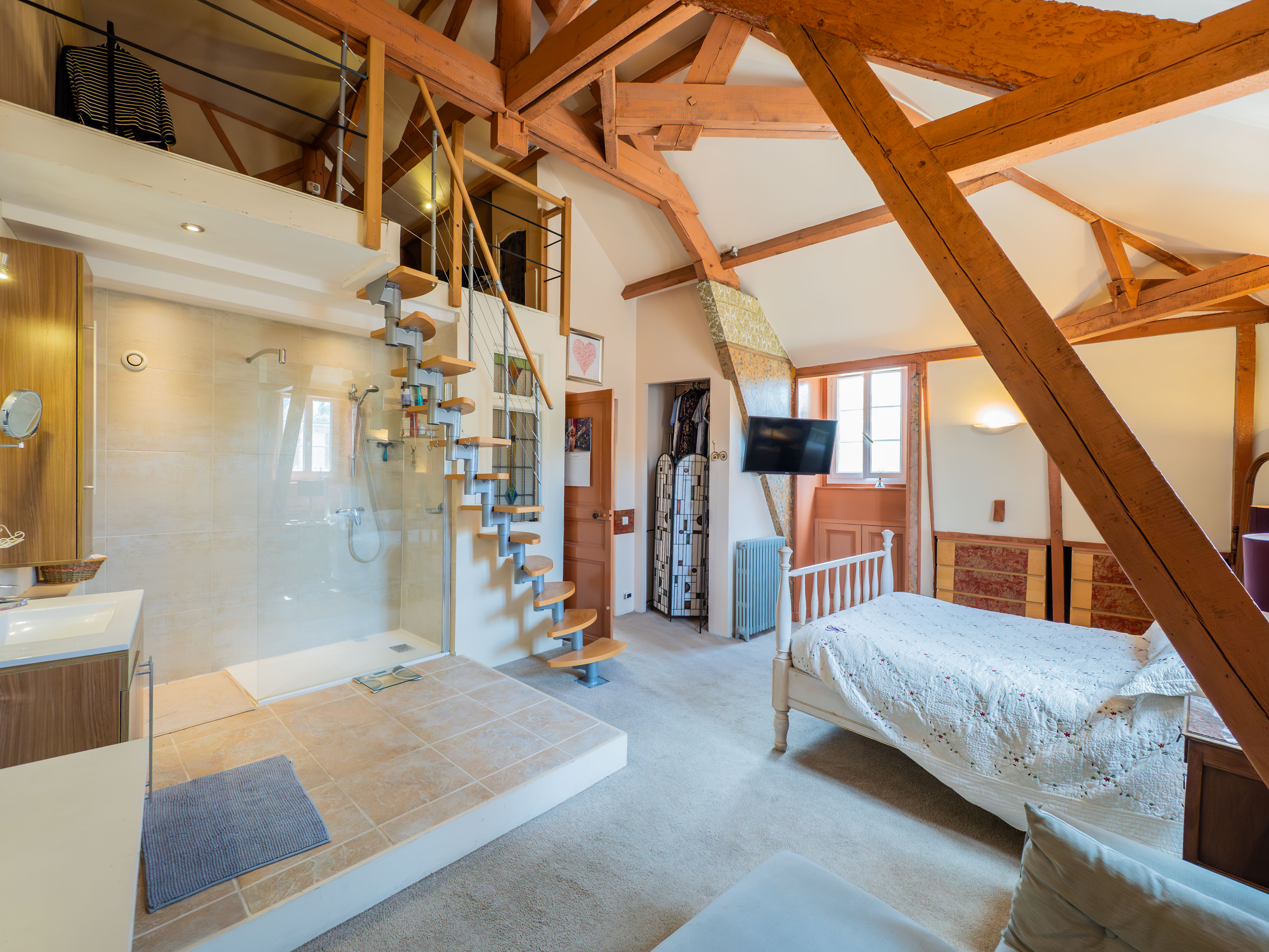 French property for sale in Pons, Charente-Maritime - €540,600 - photo 
