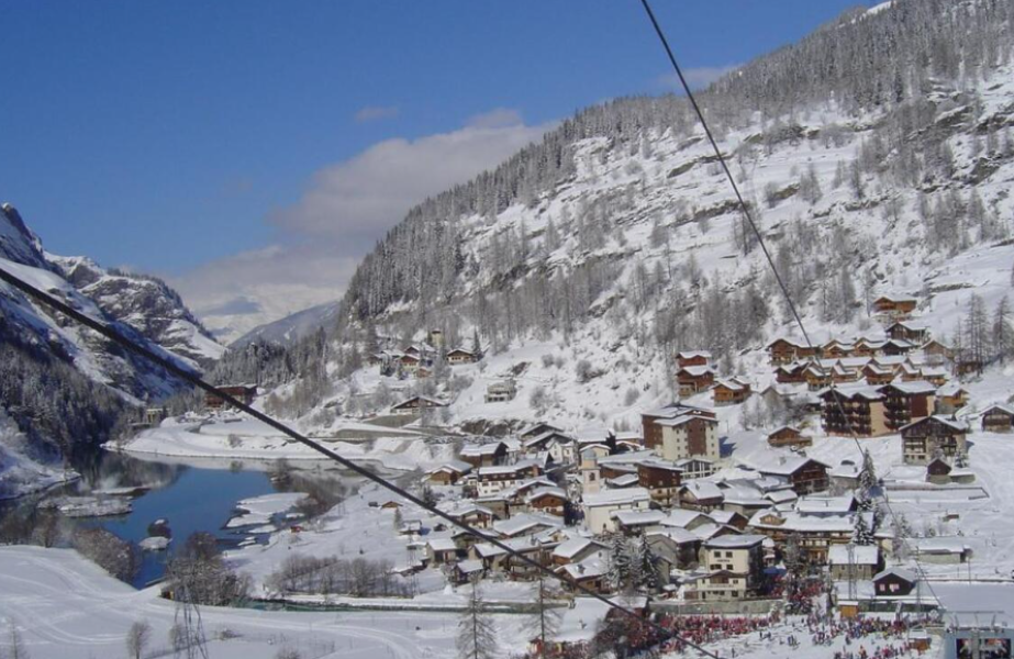 French property for sale in Tignes, Savoie - €795,000 - photo 