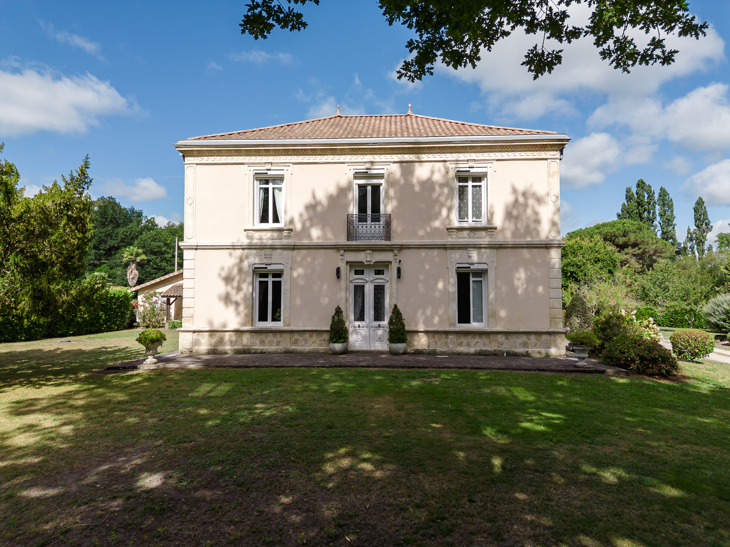 Propriété en France à vendre à Le Barp, Gironde - &#8364;656 000 - photo 
