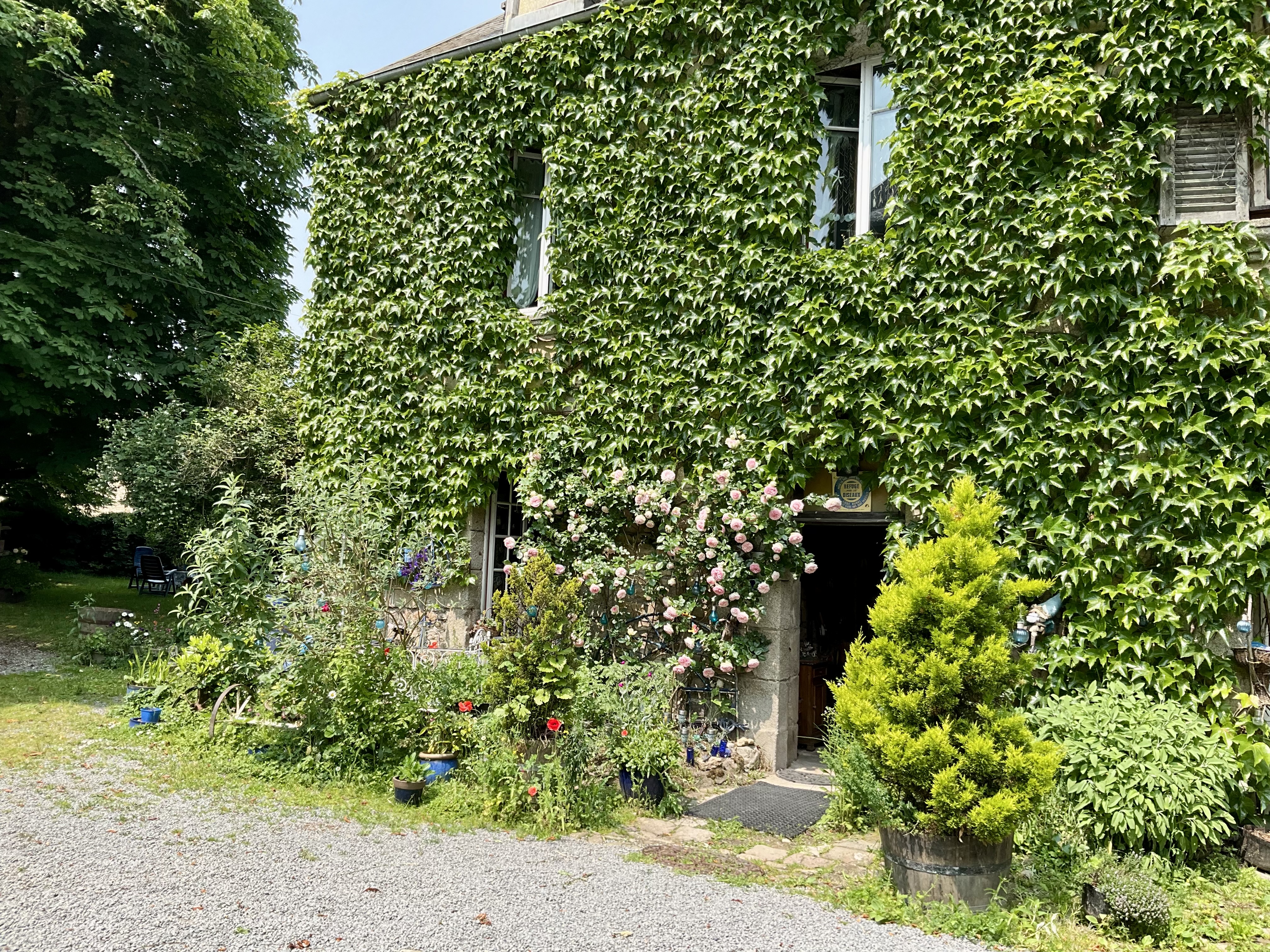 French property for sale in Vallière, Creuse - €583,000 - photo 