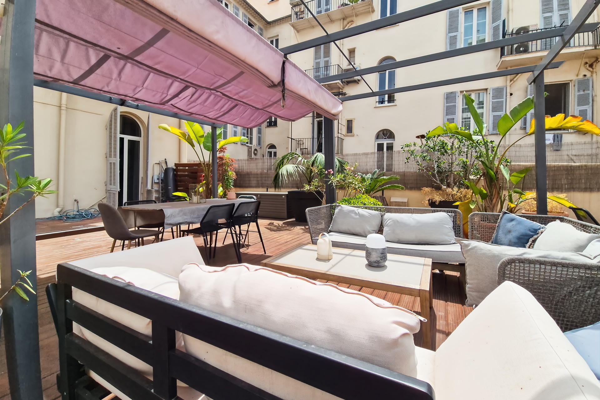 Propriété en France à vendre à Nice, Alpes-Maritimes - &#8364;1 250 000 - photo 