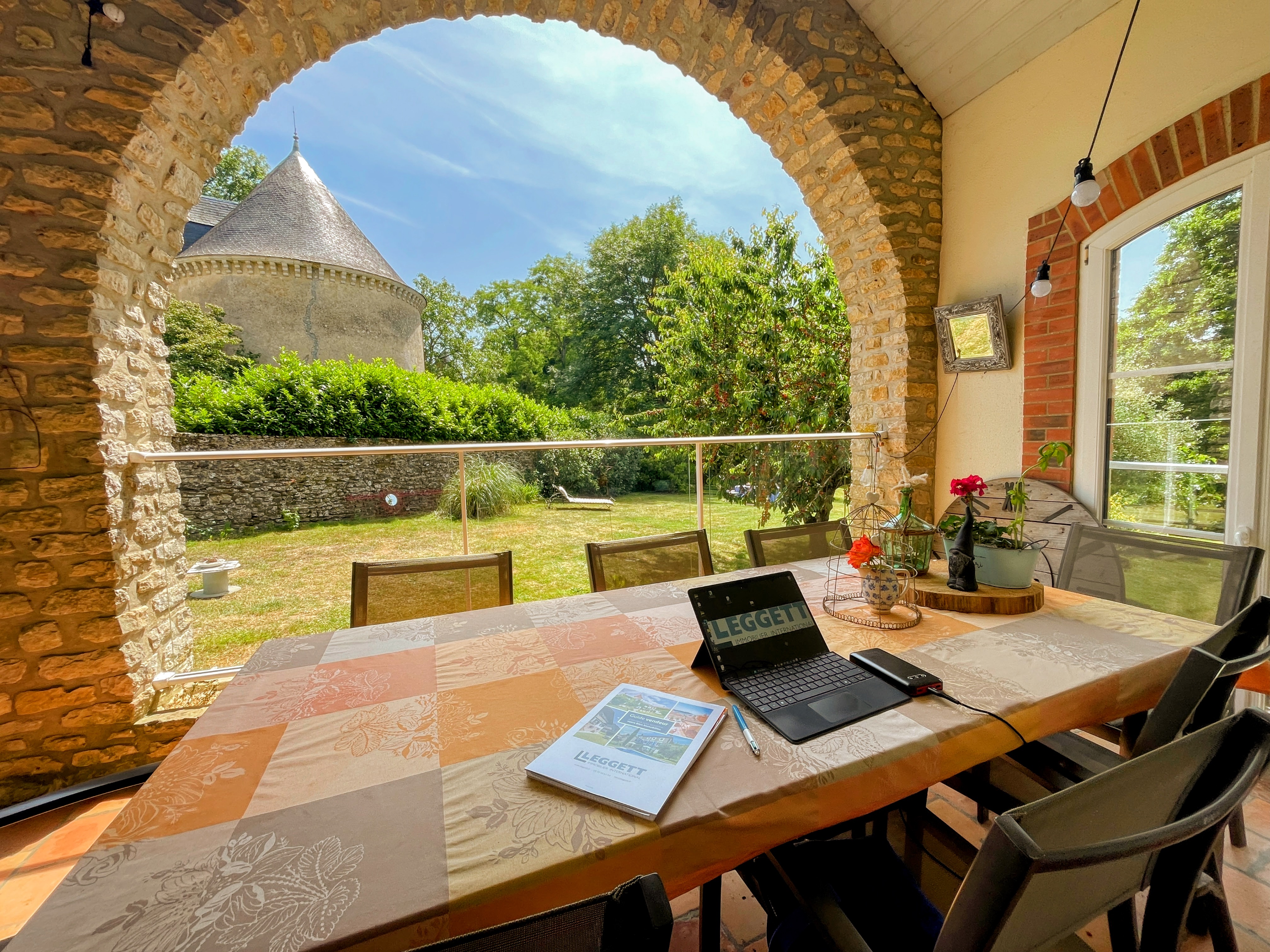 Propriété en France à vendre à Fresnay-sur-Sarthe, Sarthe - &#8364;1 802 000 - photo 
