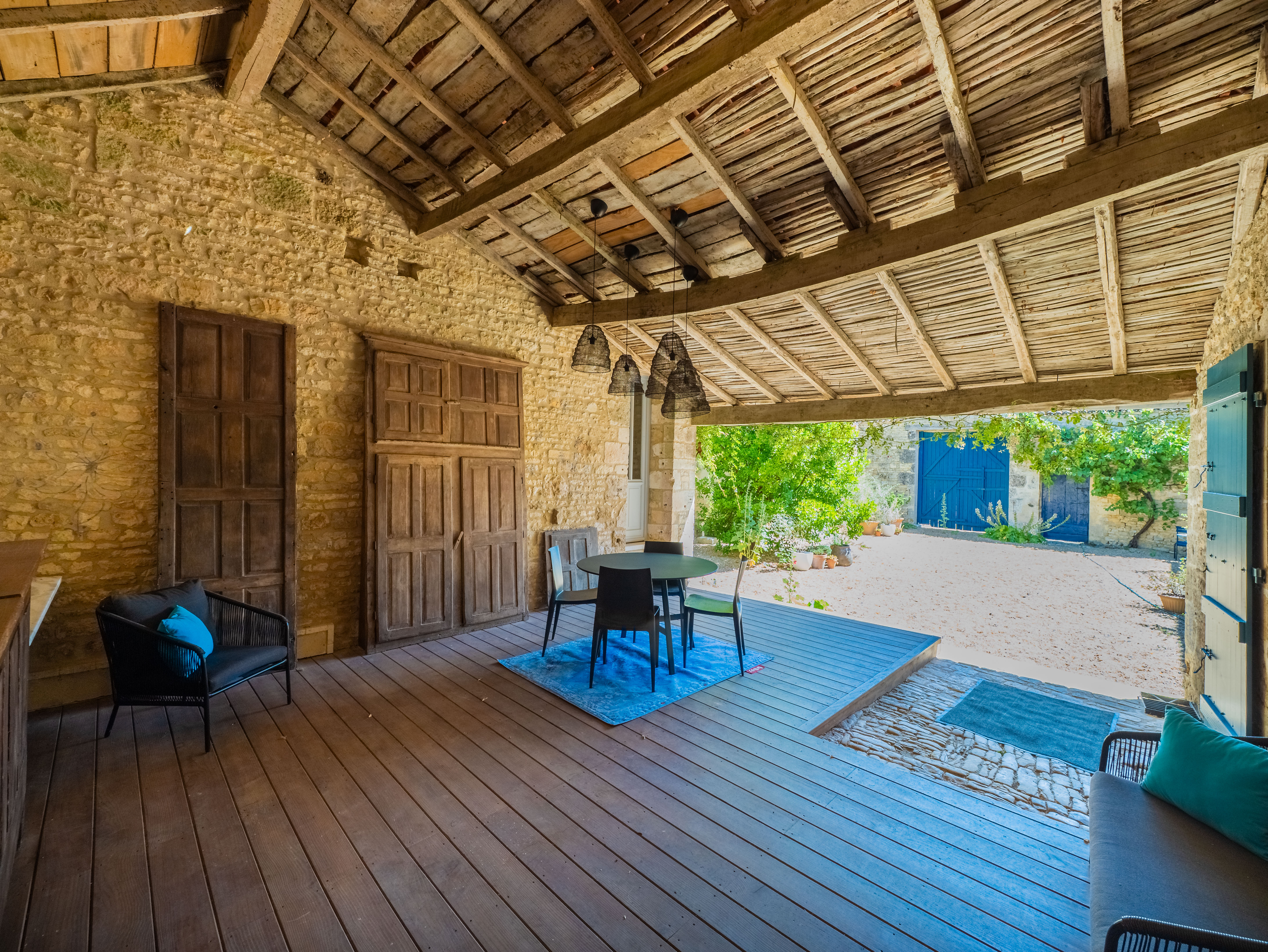 French property for sale in Mouton, Charente - €1,113,000 - photo 