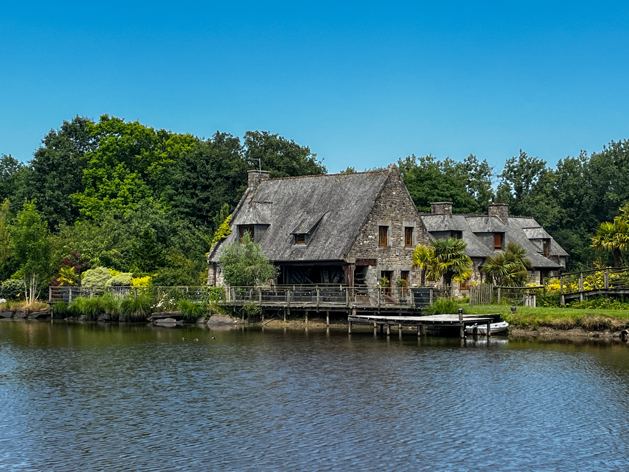 Propriété en France à vendre à Mesnil-Roc'h, Ille-et-Vilaine - &#8364;1 865 195 - photo 