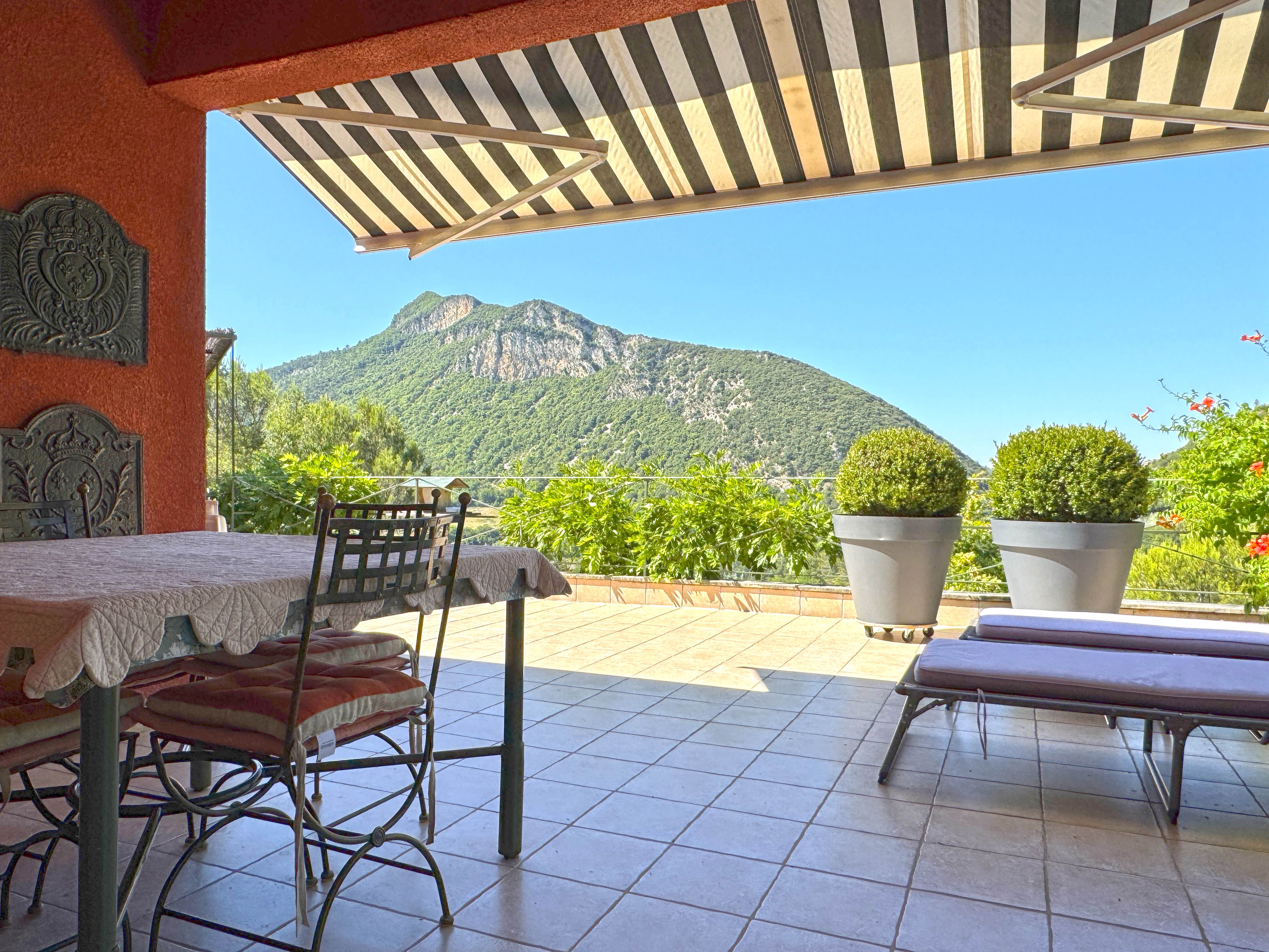 Propriété en France à vendre à Aubres, Drôme - &#8364;795 000 - photo 