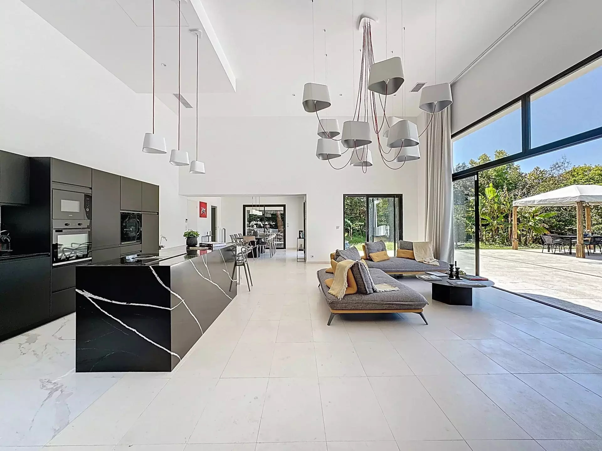 French property for sale in Roquefort-les-Pins, Alpes-Maritimes - €2,300,000 - photo 